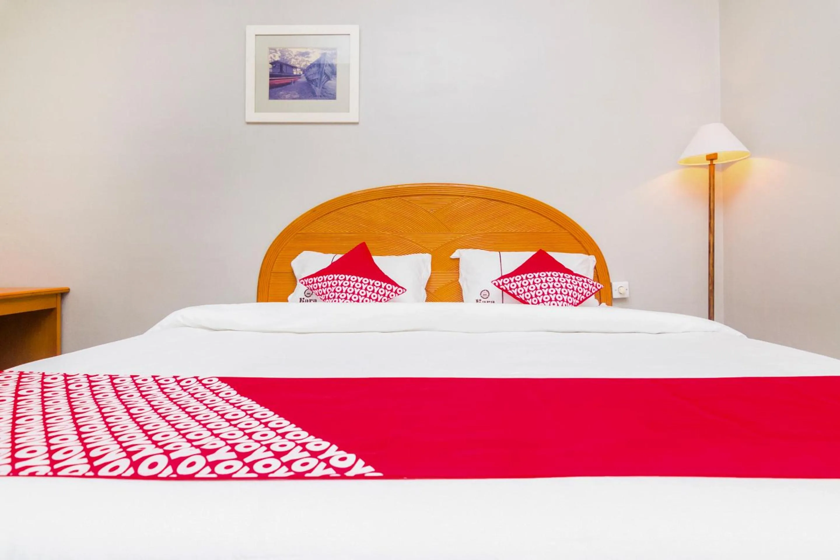 Bedroom, Bed in Capital O 1867 Kara Guest House