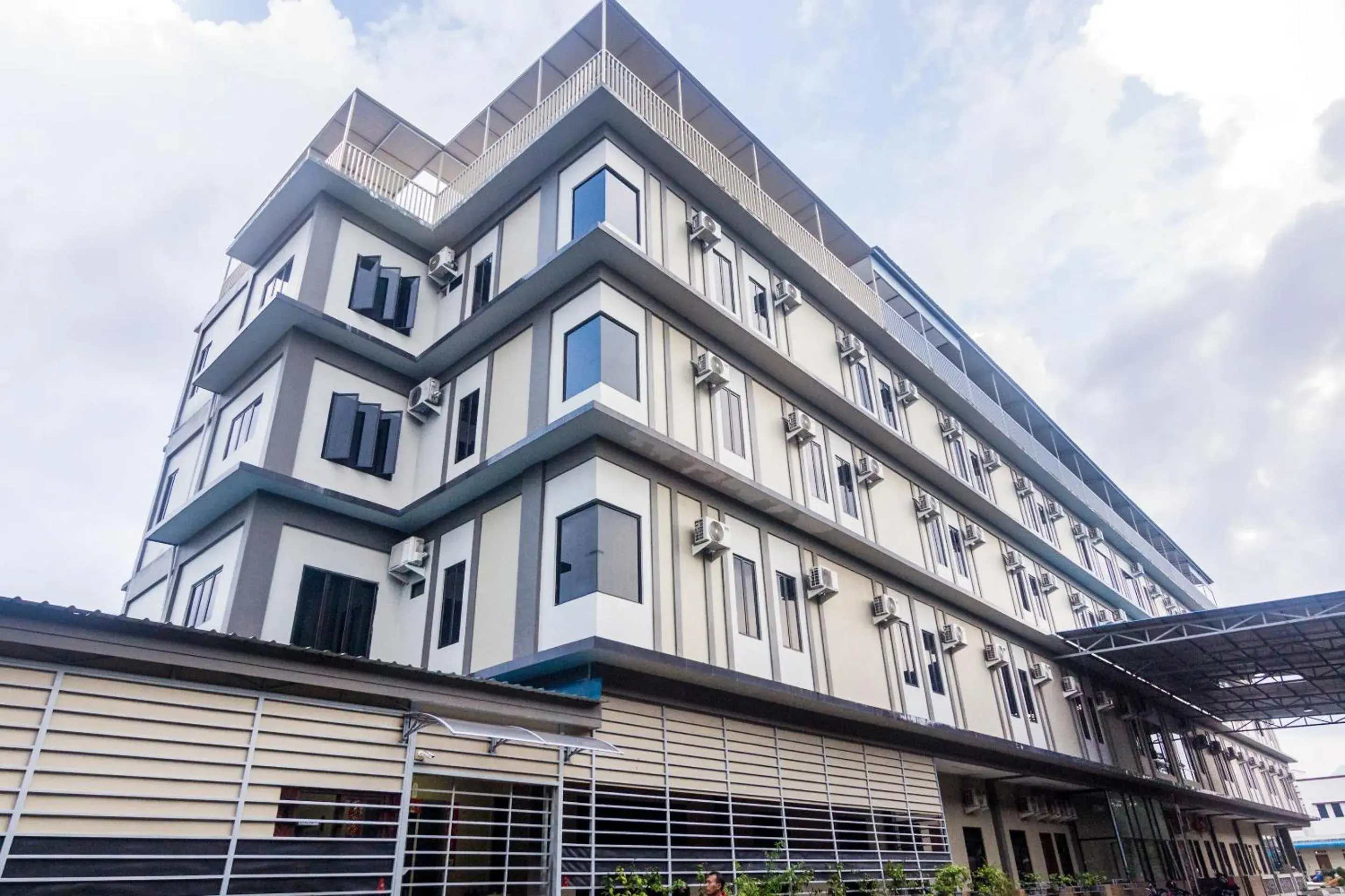 Facade/entrance in Capital O 1867 Kara Guest House Facade/entrance in Capital O 1867 Kara Guest House