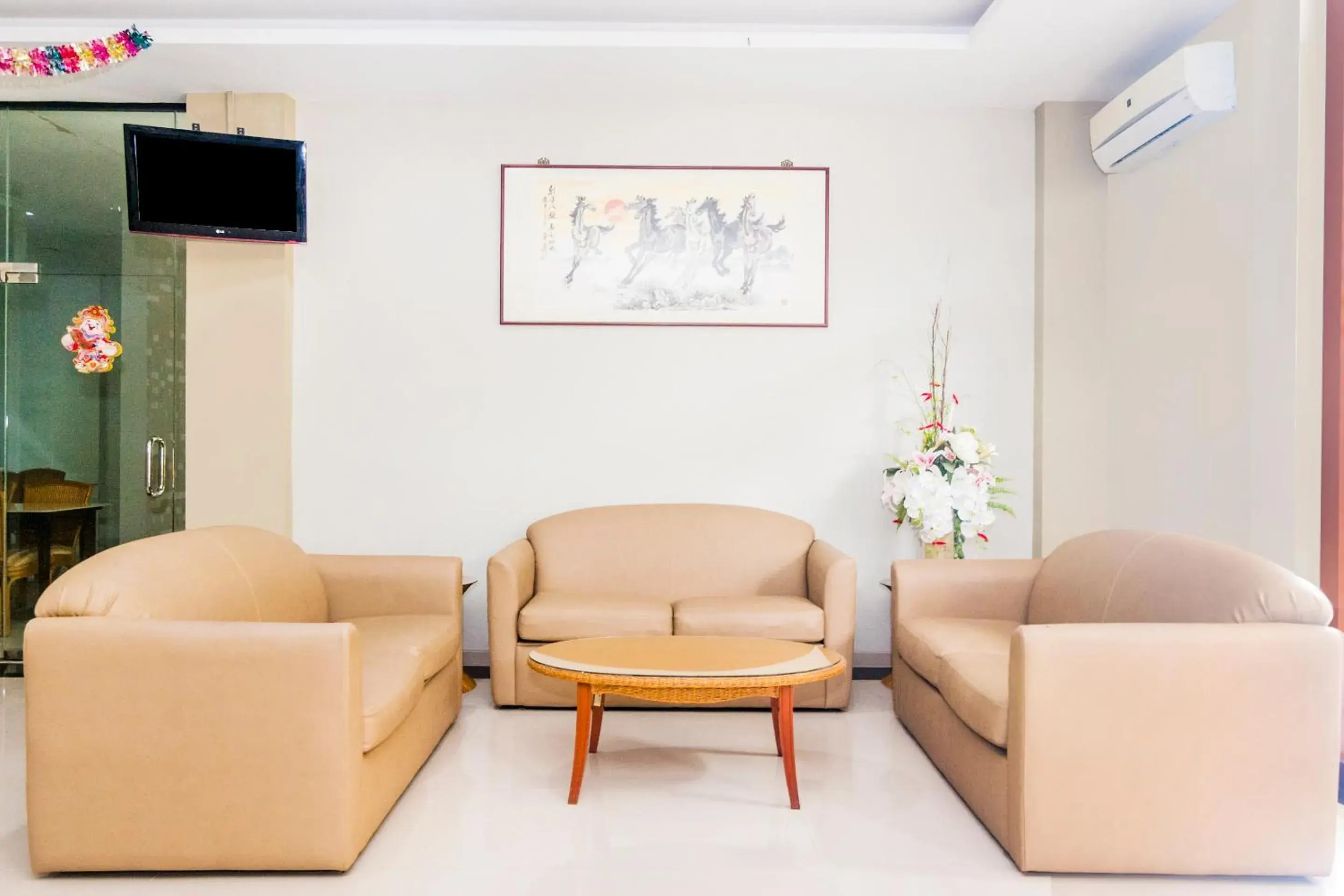 Lobby or reception in Capital O 1867 Kara Guest House Lobby or reception in Capital O 1867 Kara Guest House