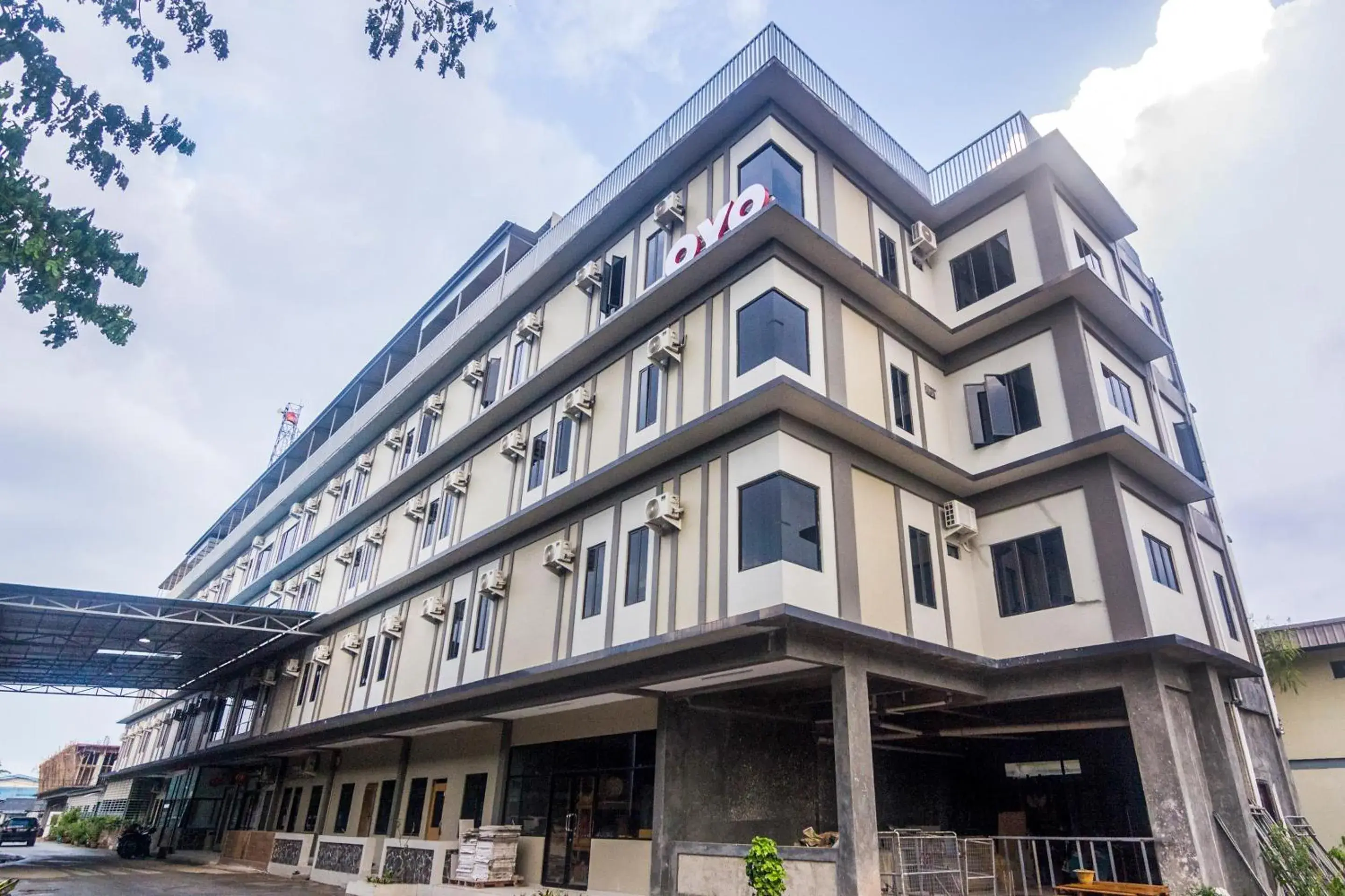 Facade/entrance in Capital O 1867 Kara Guest House Facade/entrance in Capital O 1867 Kara Guest House