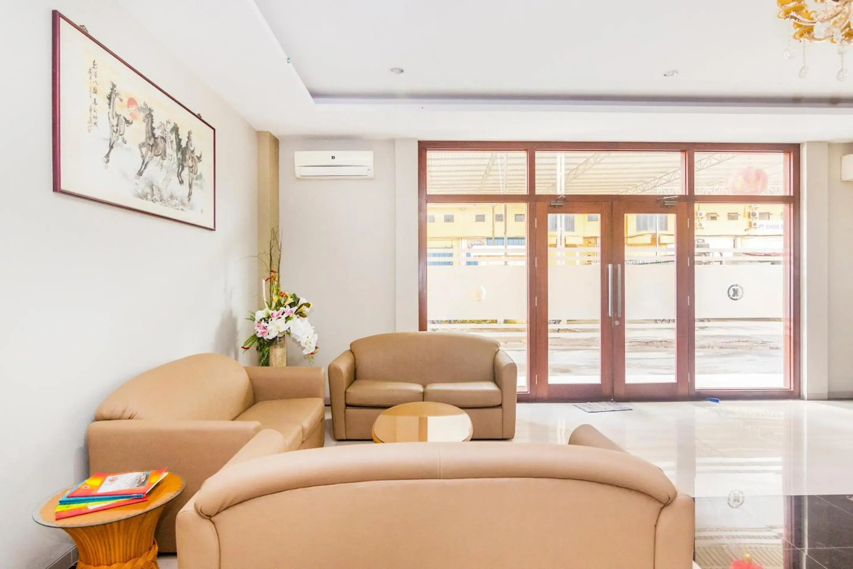 Lobby or reception in Capital O 1867 Kara Guest House Lobby or reception in Capital O 1867 Kara Guest House