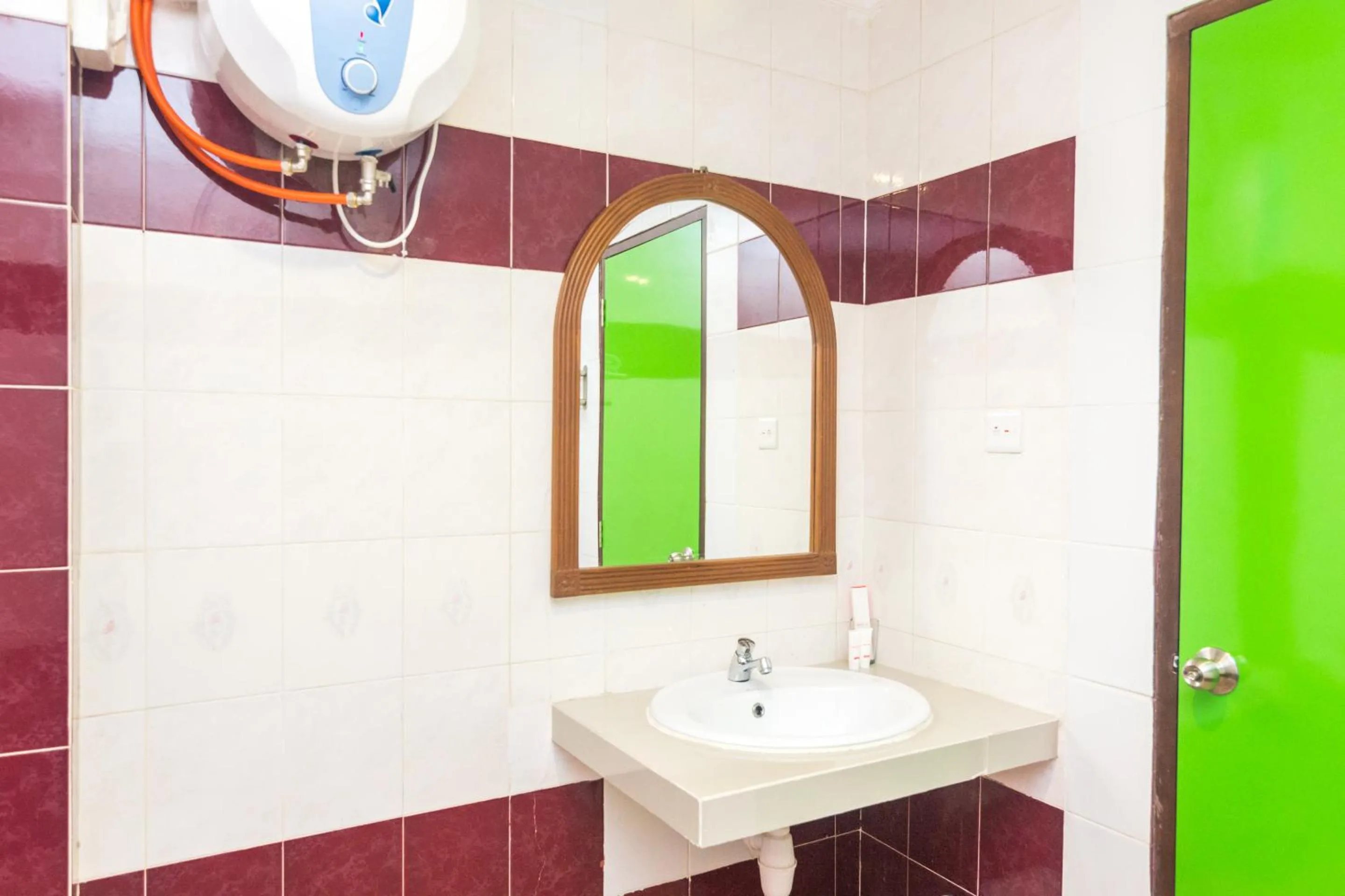 Bathroom in Kita Hotel