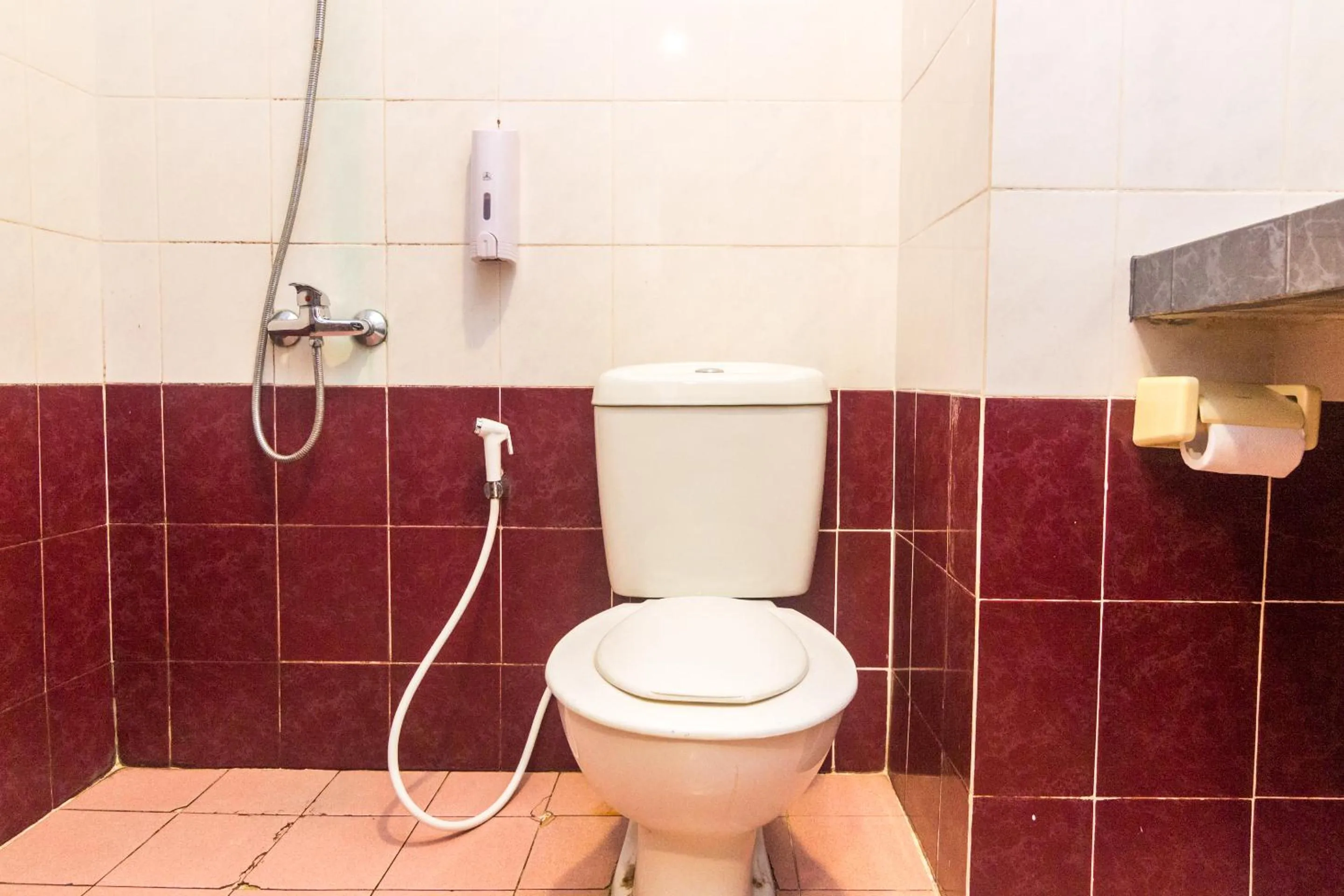 Bathroom in Kita Hotel