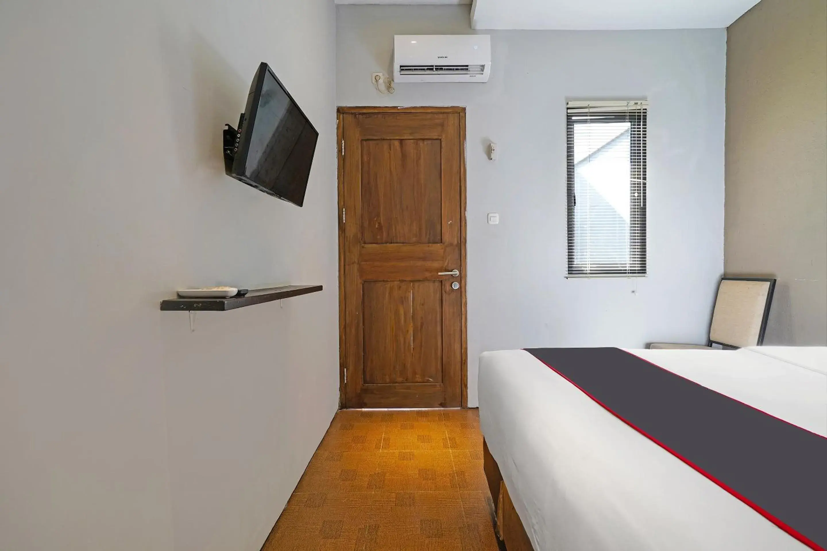 Bedroom, Bed in Capital O 1898 Louise Place Bedroom, Bed in Capital O 1898 Louise Place