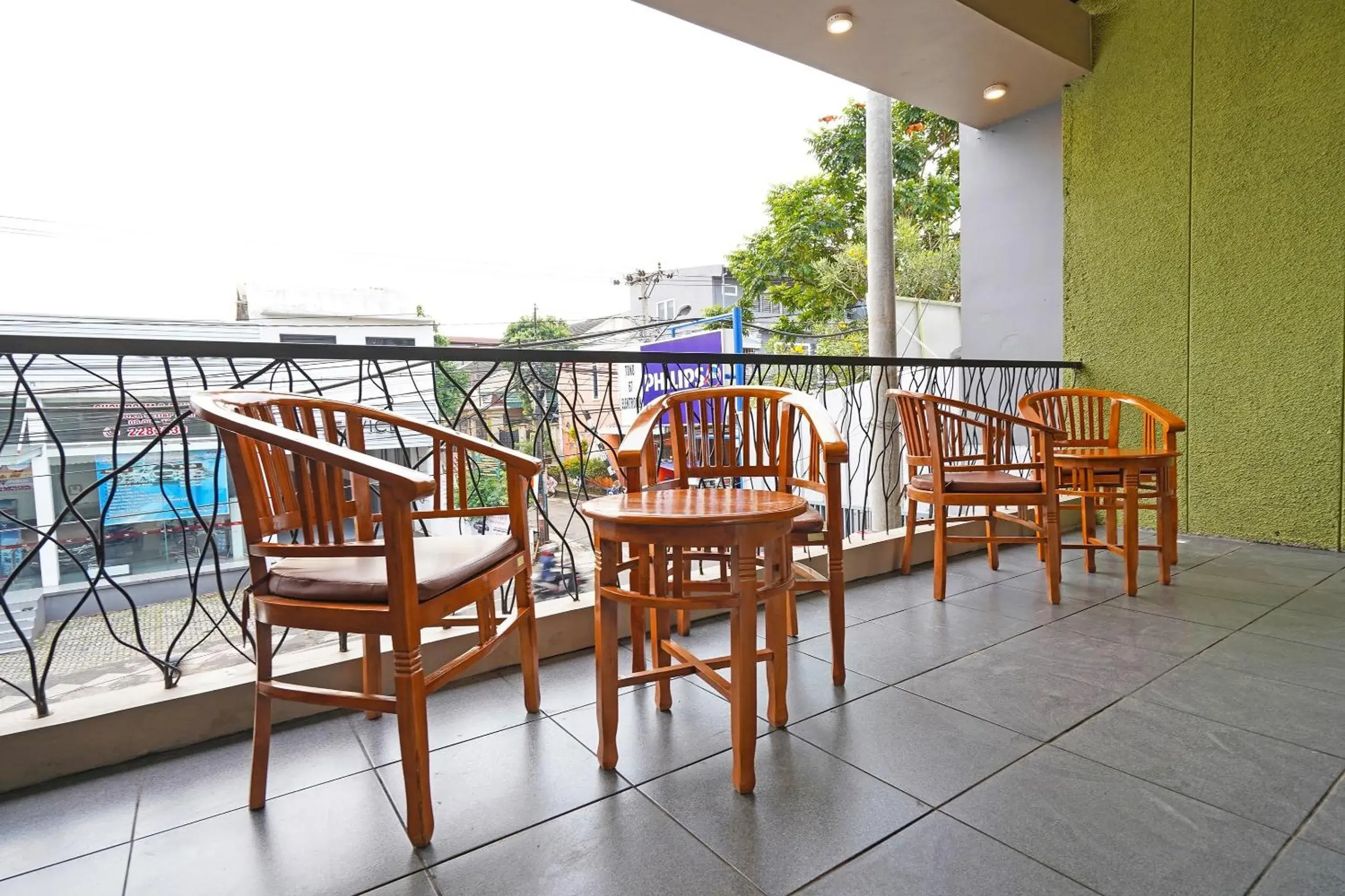 Lobby or reception in Capital O 1898 Louise Place Lobby or reception in Capital O 1898 Louise Place