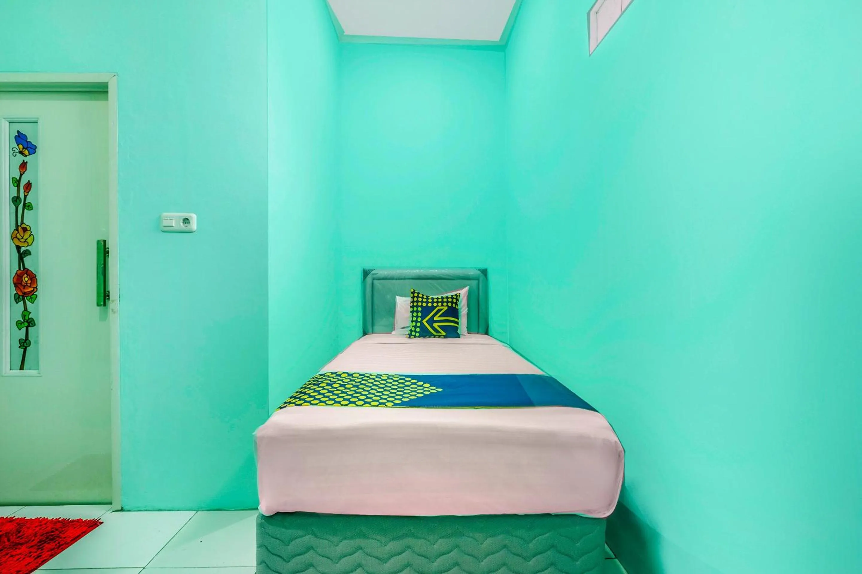 Bedroom in OYO Life 1889 Mbuahpage