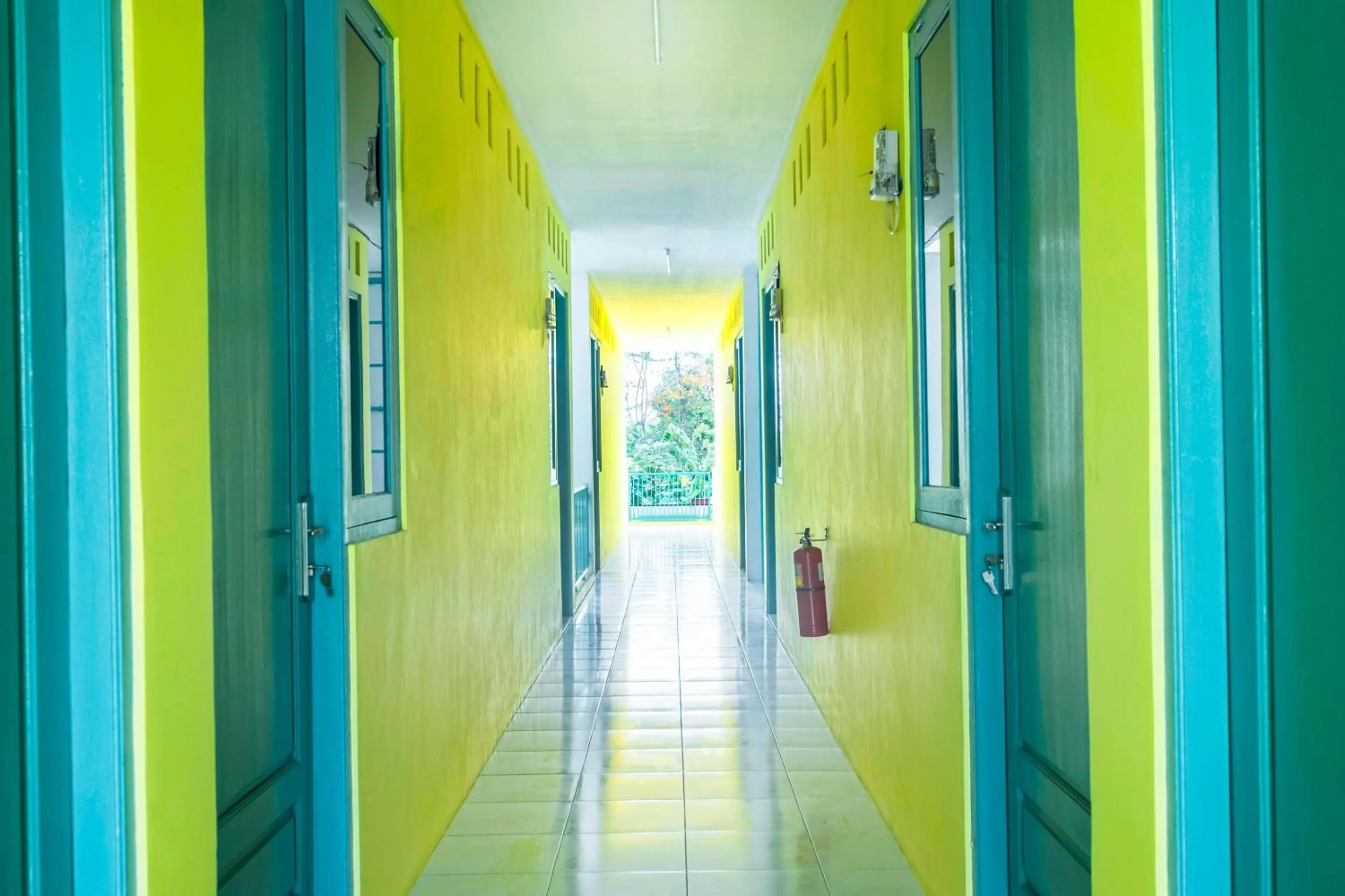 Lobby or reception in OYO Life 1889 Mbuahpage