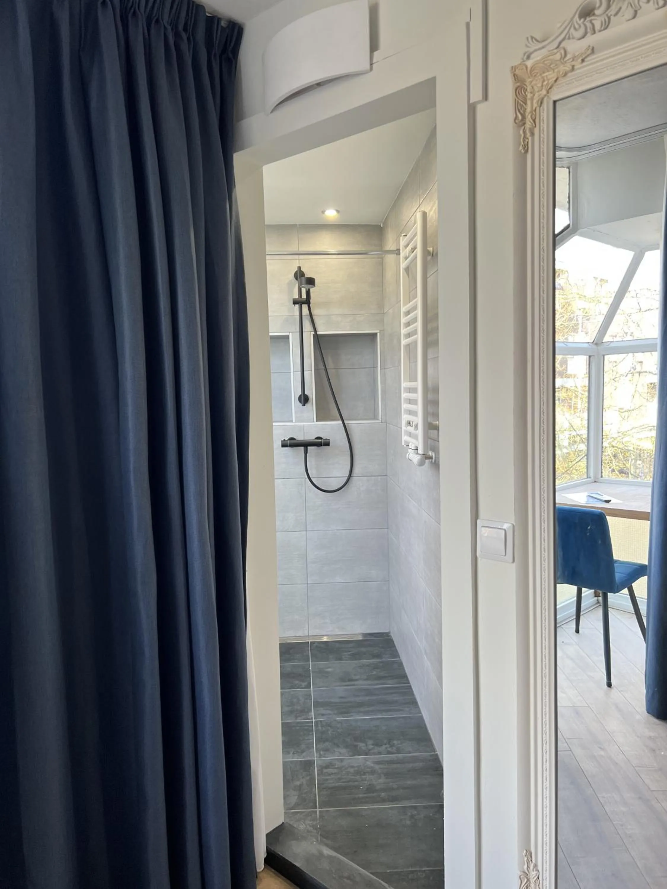 Bathroom in Bed & Ontbijt Haddock