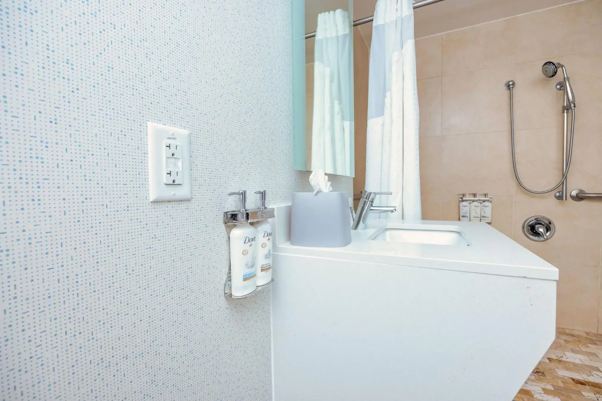 Photo of the whole room in Holiday Inn Express Boston - Saugus by IHG Photo of the whole room in Holiday Inn Express Boston - Saugus by IHG