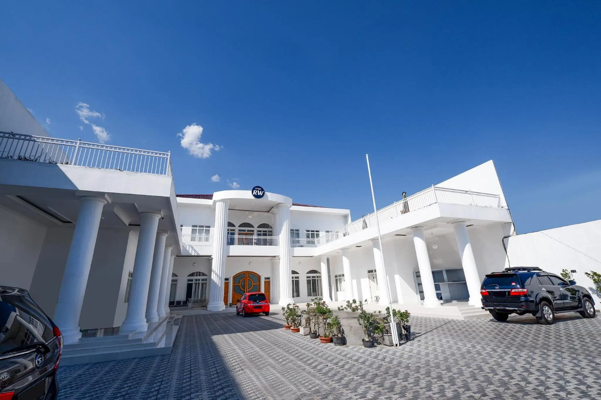 Property building in Griya RW Family Guest House Redpartner