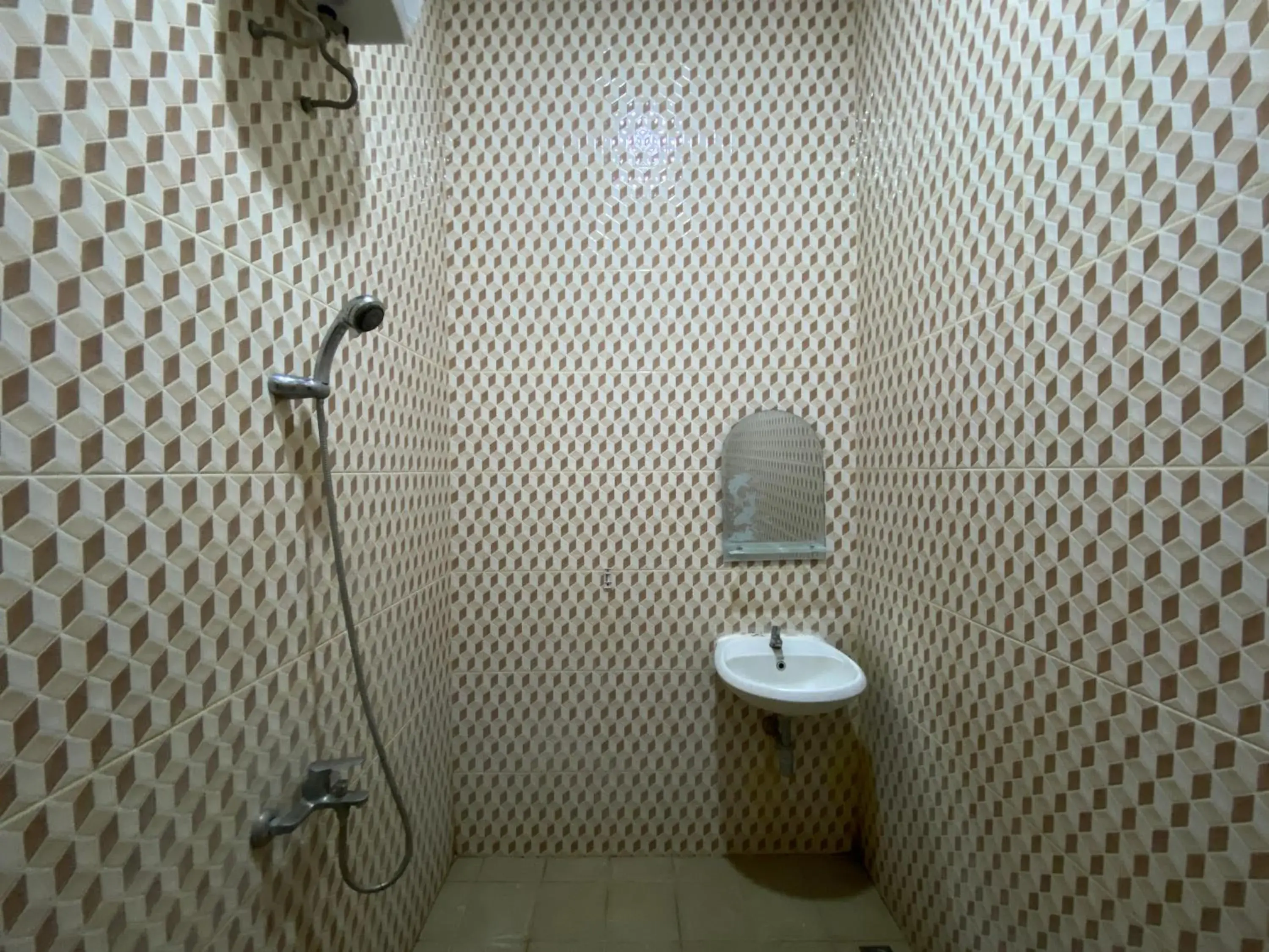 Bathroom in Griya RW Family Guest House Redpartner Bathroom in Griya RW Family Guest House Redpartner