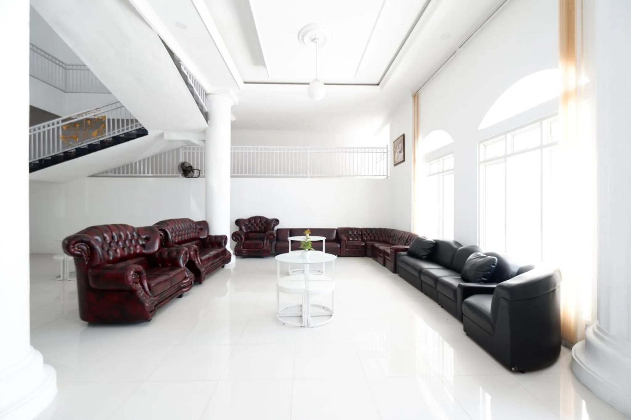 Seating area in Griya RW Family Guest House Redpartner