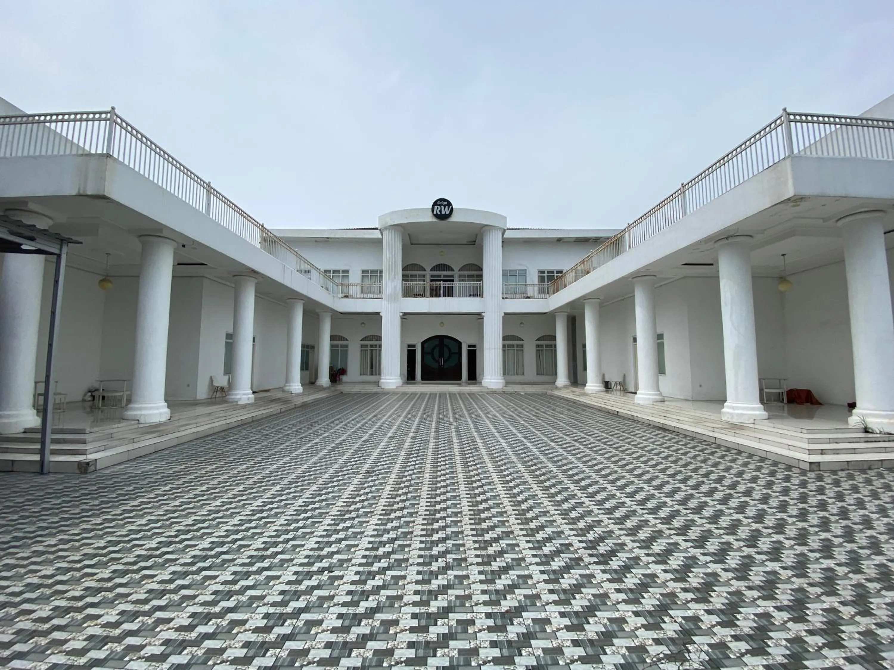 Facade/entrance in Griya RW Family Guest House Redpartner