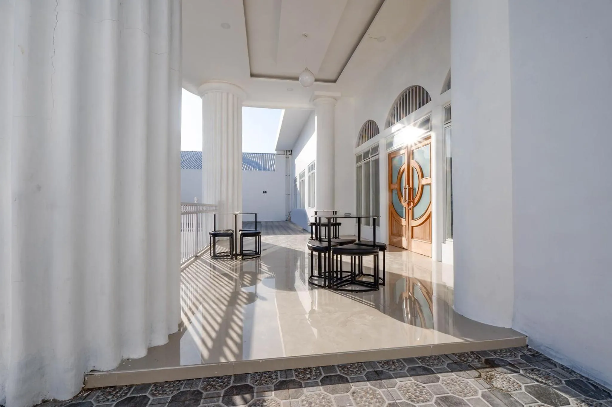 Balcony/Terrace in Griya RW Family Guest House Redpartner