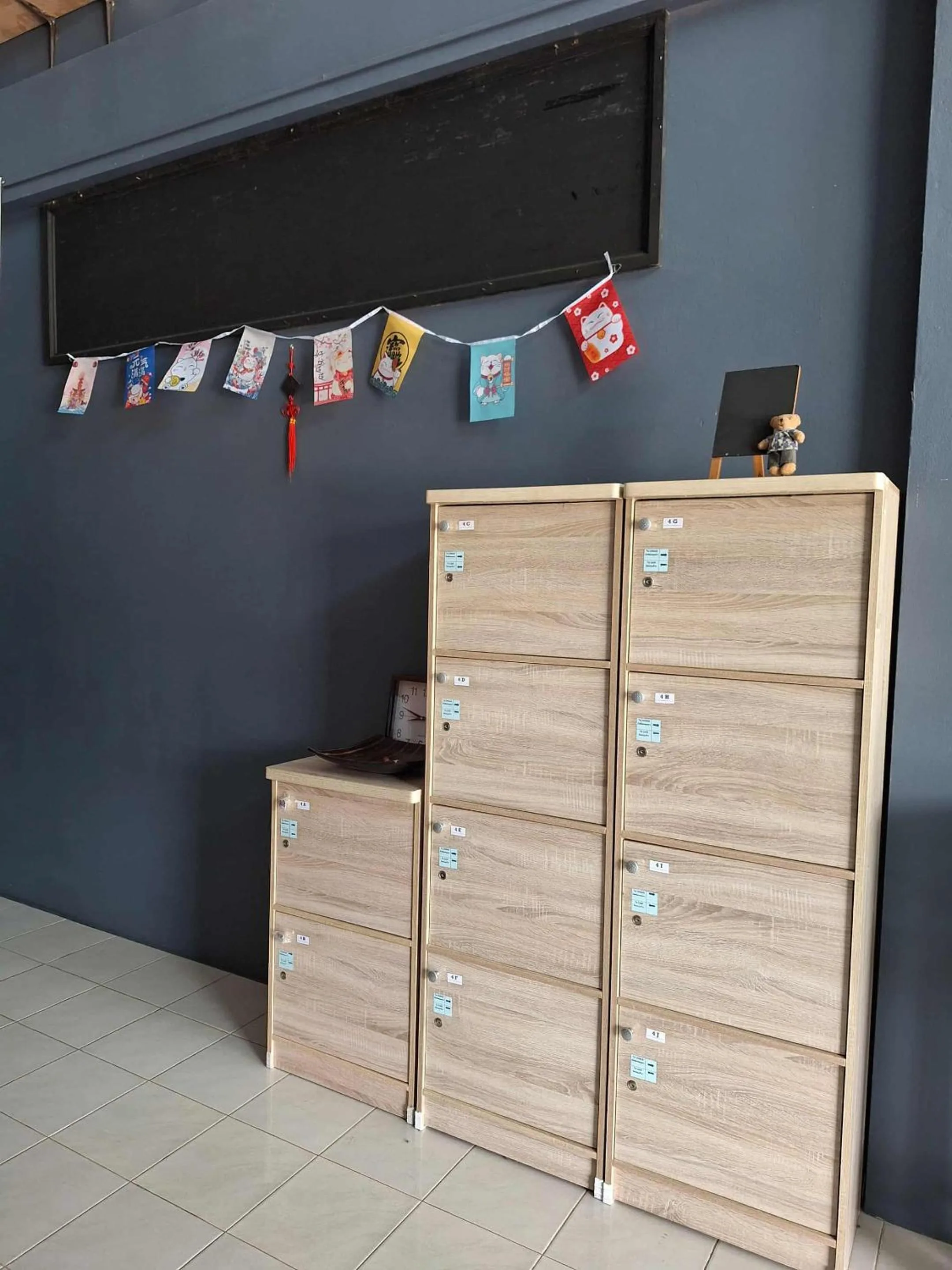 wardrobe in BedCabin