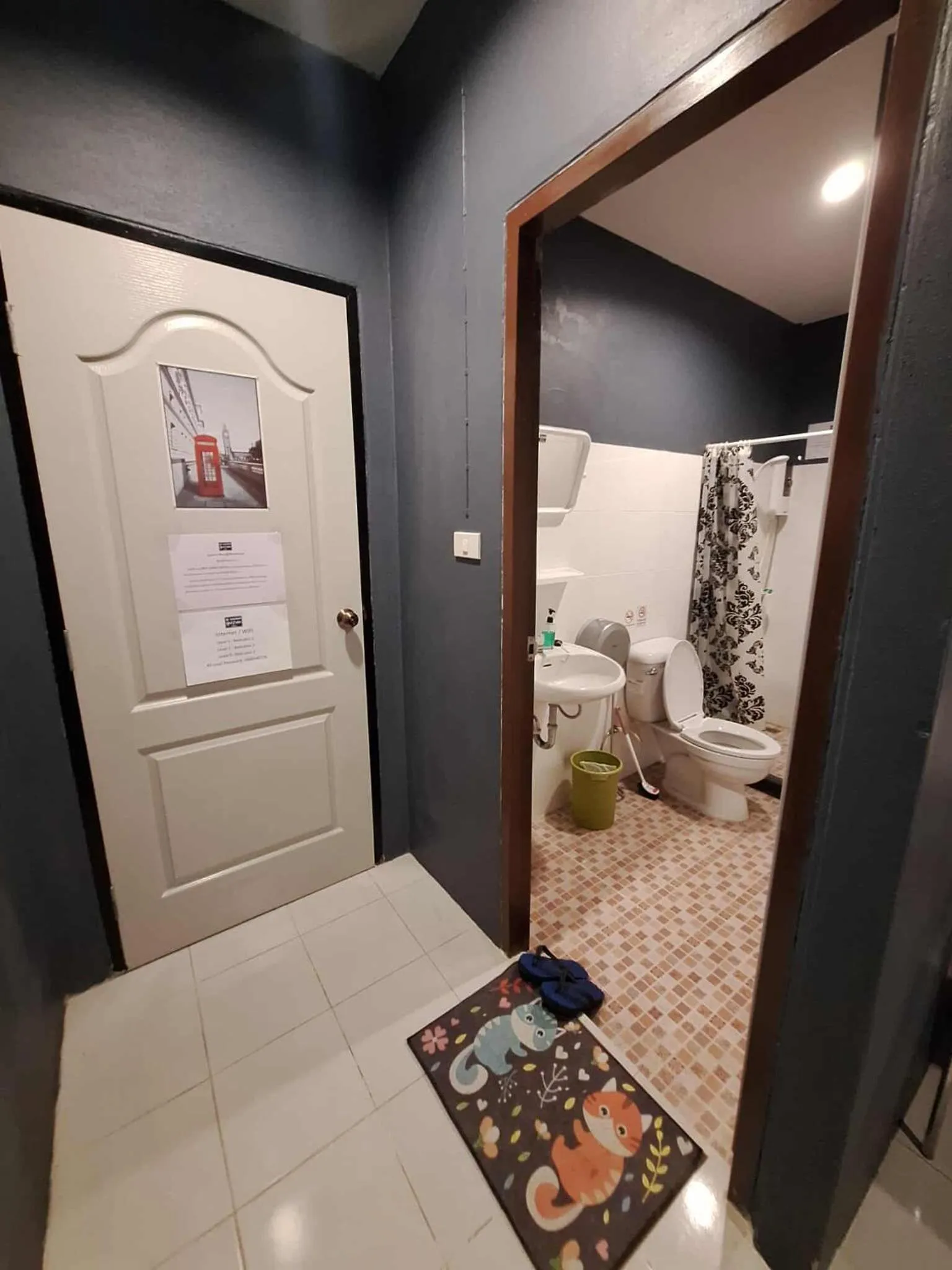 Bathroom in BedCabin