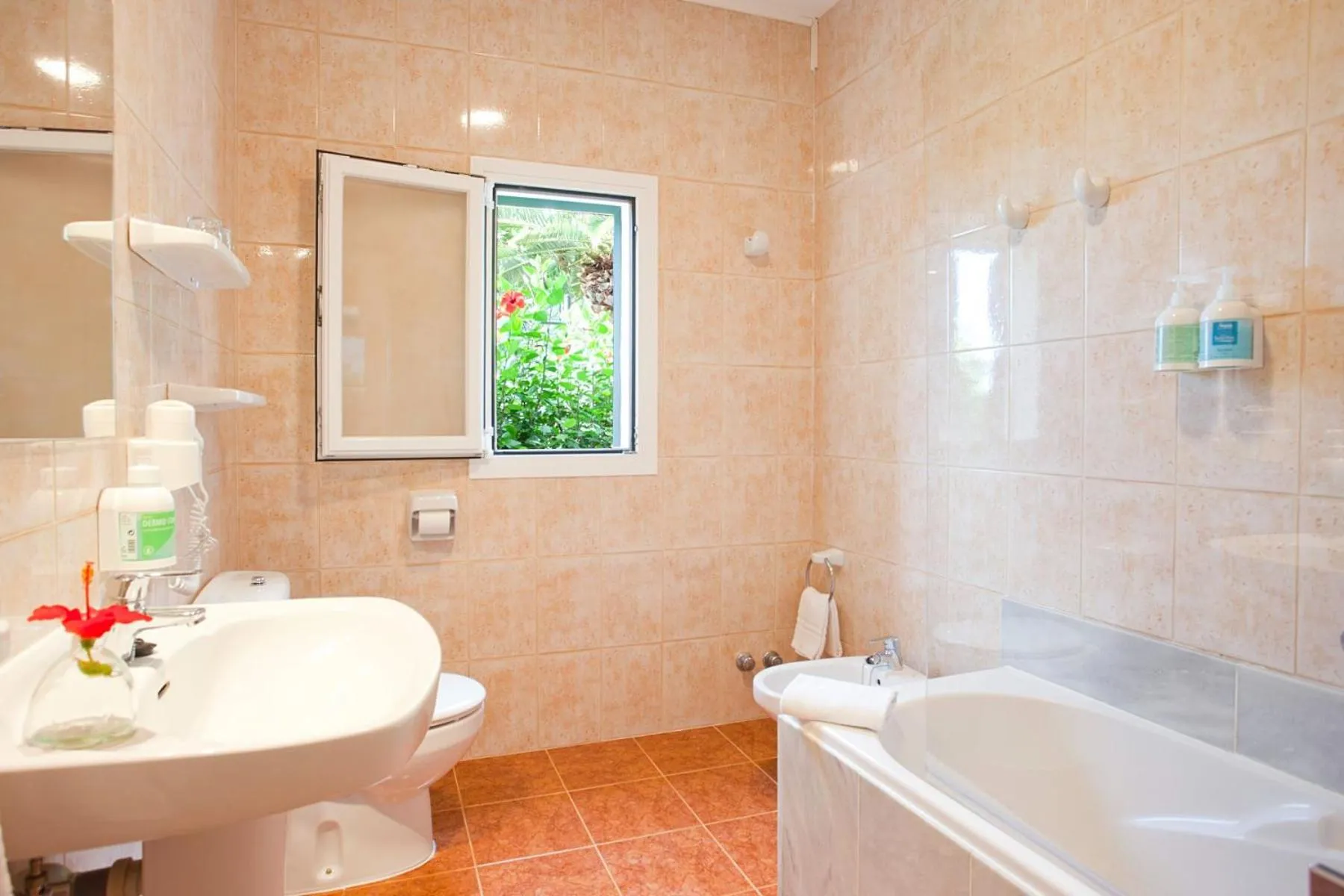 Bathroom in Apartamentos Cala Murada Tennis