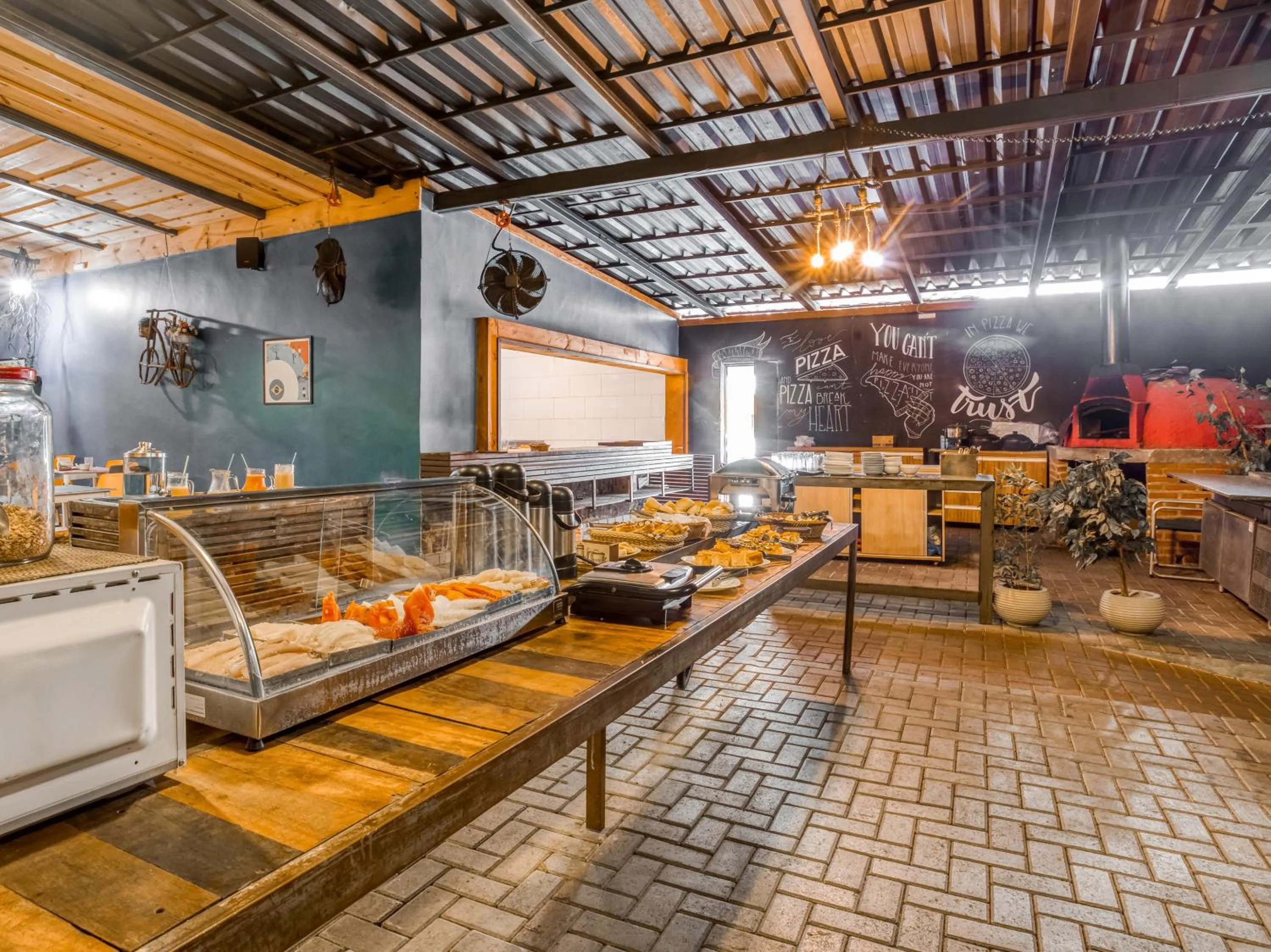 Restaurant/places to eat in Hotel BH Inn Palmares - Fácil Acesso Cristiano Machado, Centerminas e Minas Shopping