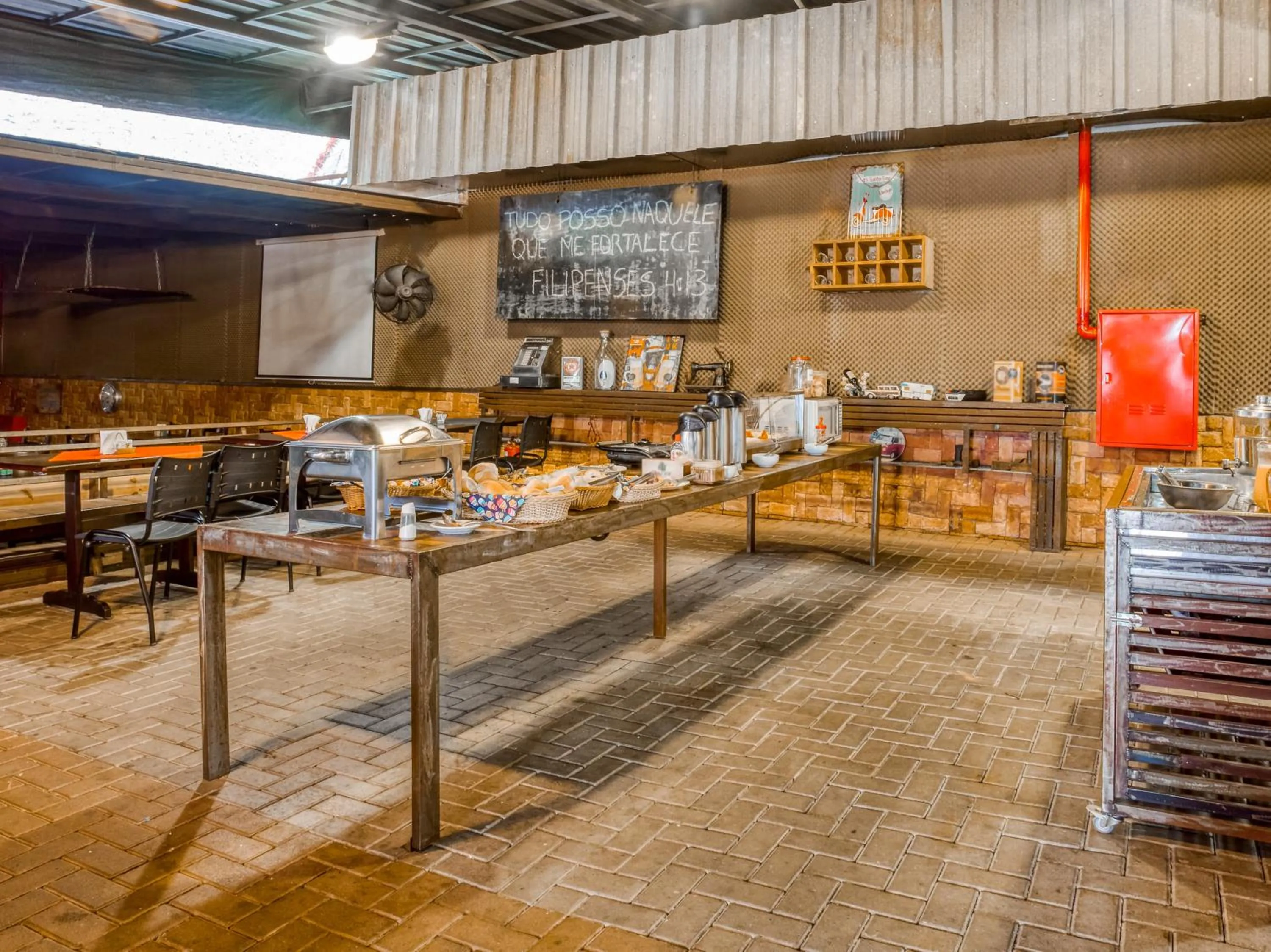 Restaurant/places to eat in Hotel BH Inn Palmares - Fácil Acesso Cristiano Machado, Centerminas e Minas Shopping