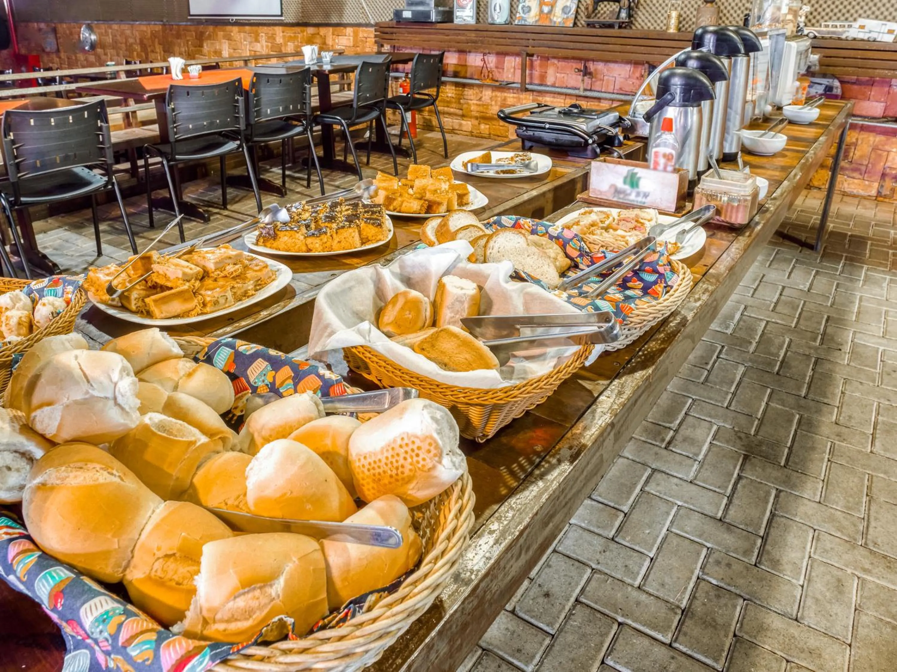 Restaurant/places to eat in Hotel BH Inn Palmares - Fácil Acesso Cristiano Machado, Centerminas e Minas Shopping