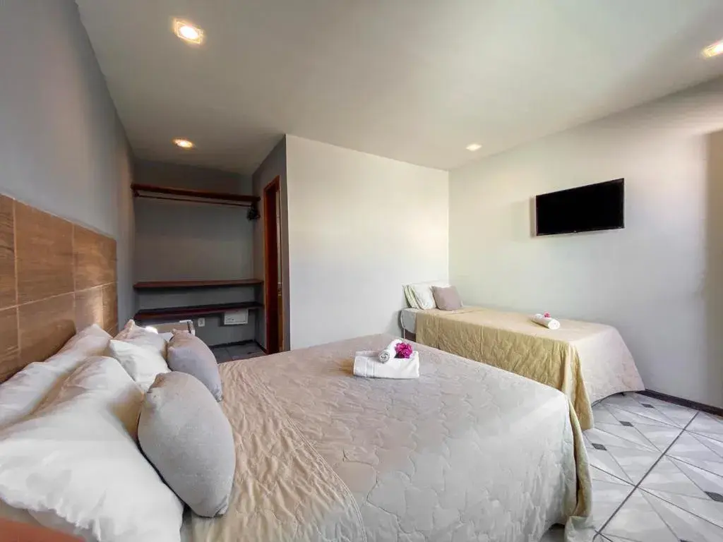 Standard Triple Room in Pousada Brisas de Búzios Standard Triple Room in Pousada Brisas de Búzios