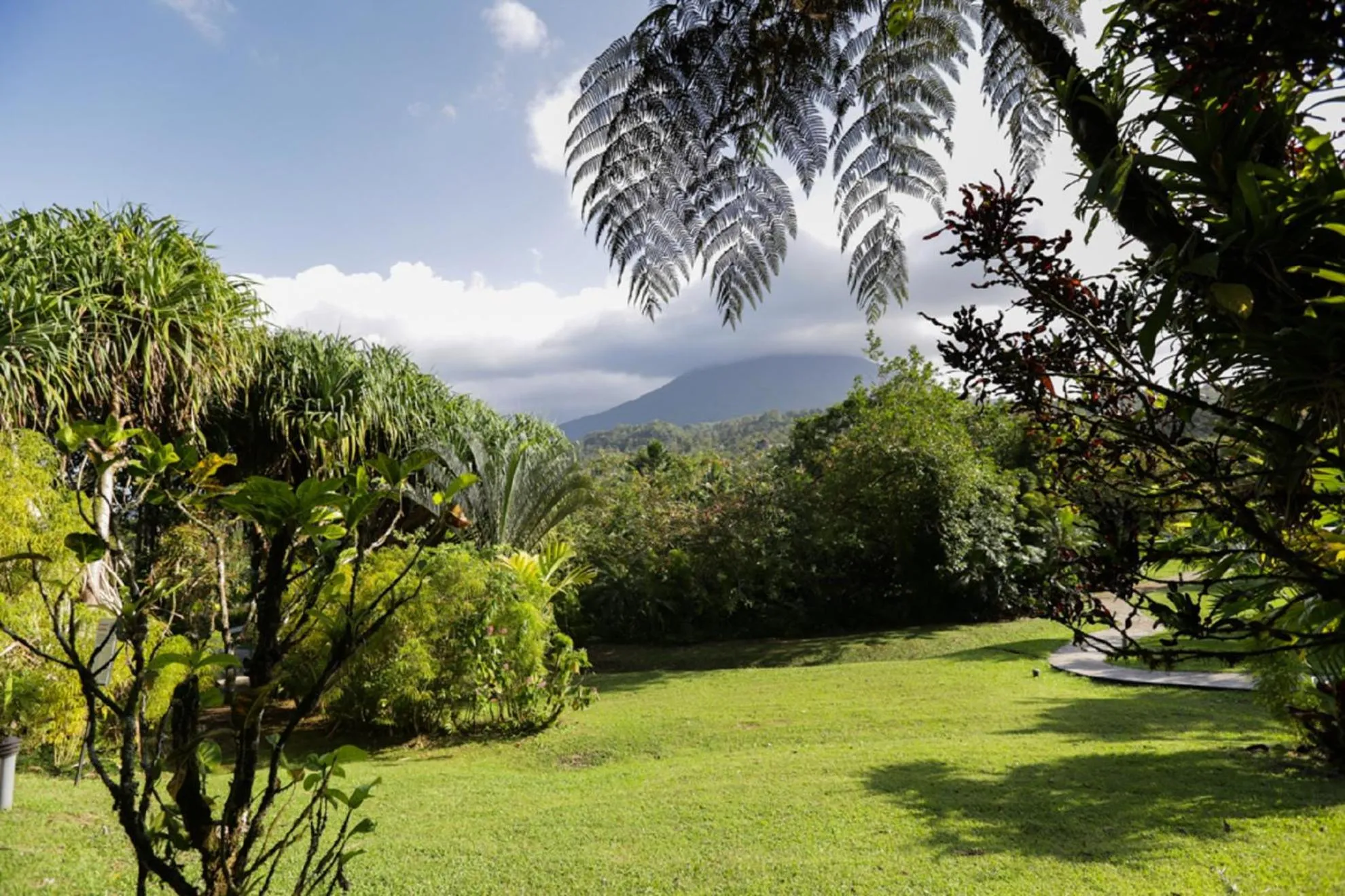 Garden in Arenal Paraiso Resort Spa & Thermo Mineral Hot Springs