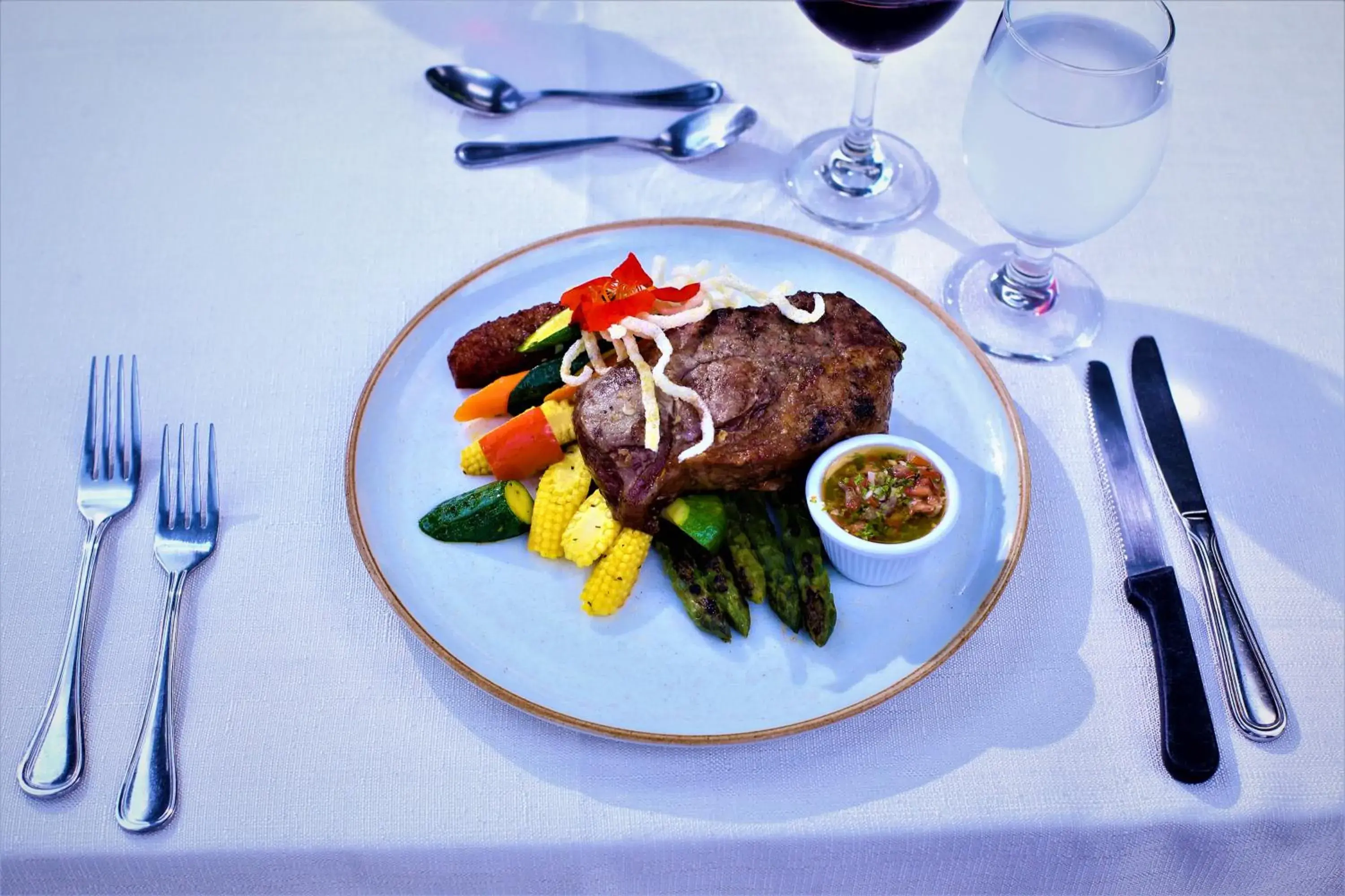 Food and drinks in Arenal Paraiso Resort Spa & Thermo Mineral Hot Springs Food and drinks in Arenal Paraiso Resort Spa & Thermo Mineral Hot Springs