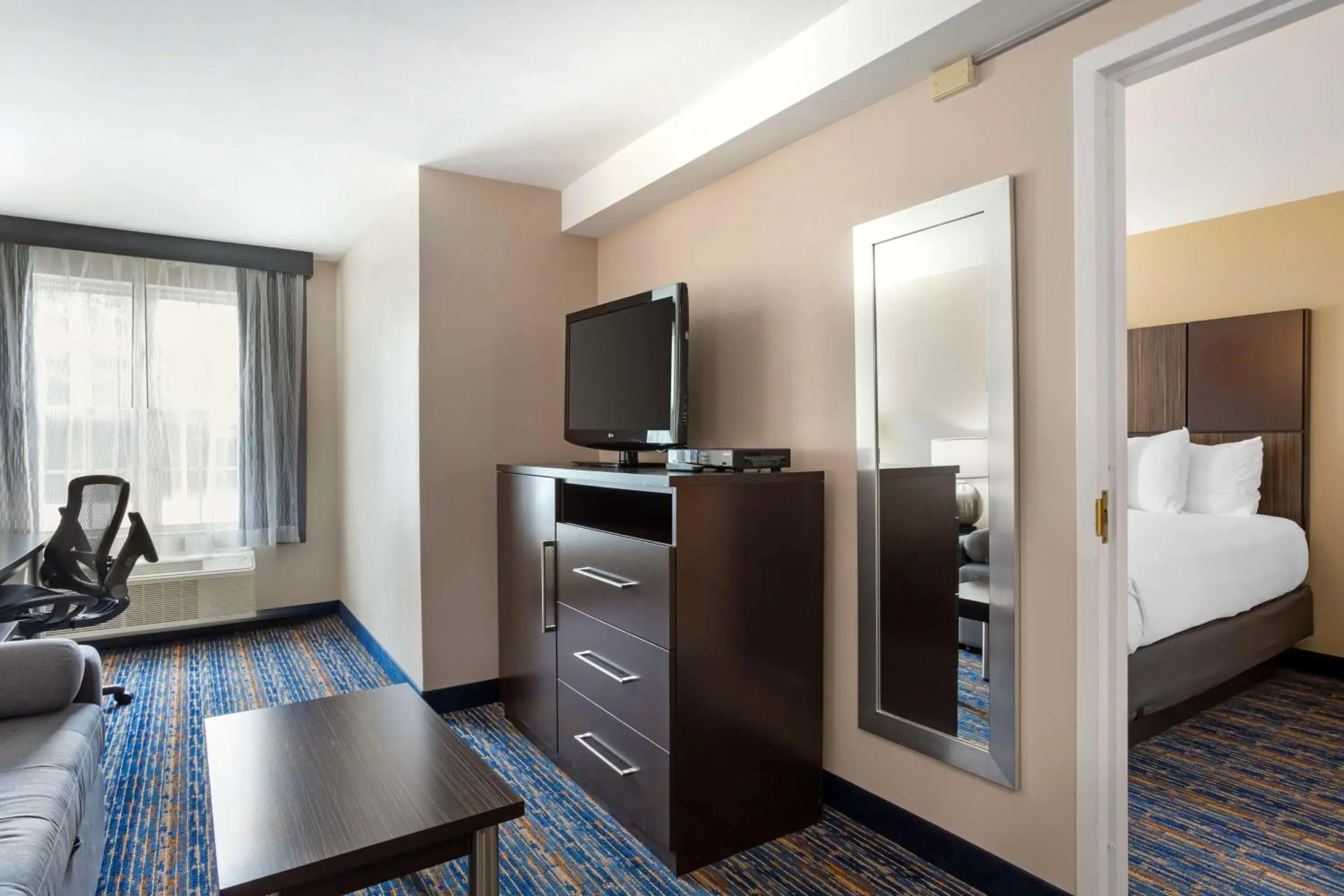 Bedroom, Bed in Best Western Plus Fairfield Hotel Bedroom, Bed in Best Western Plus Fairfield Hotel