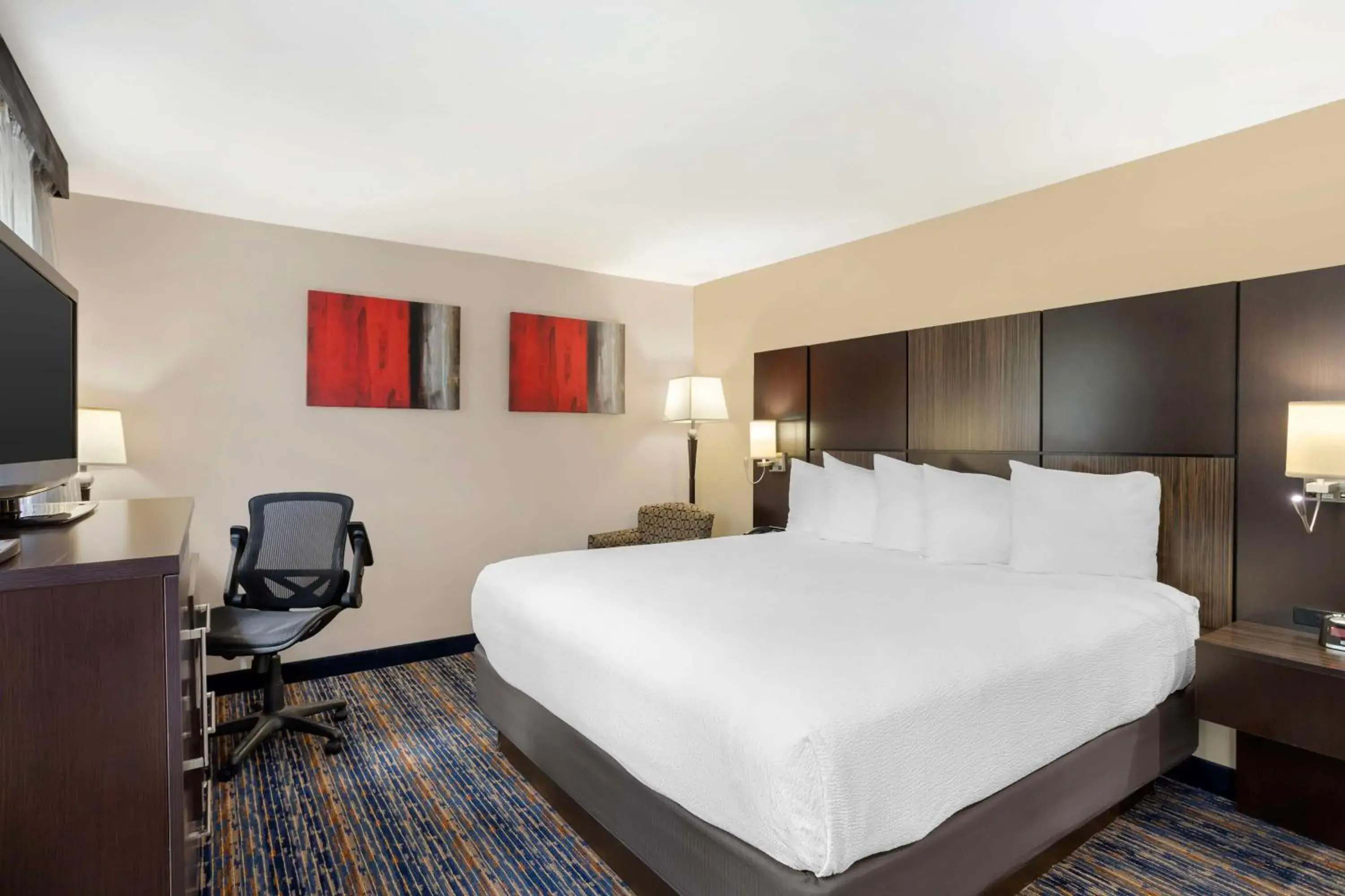 Bedroom, Bed in Best Western Plus Fairfield Hotel Bedroom, Bed in Best Western Plus Fairfield Hotel