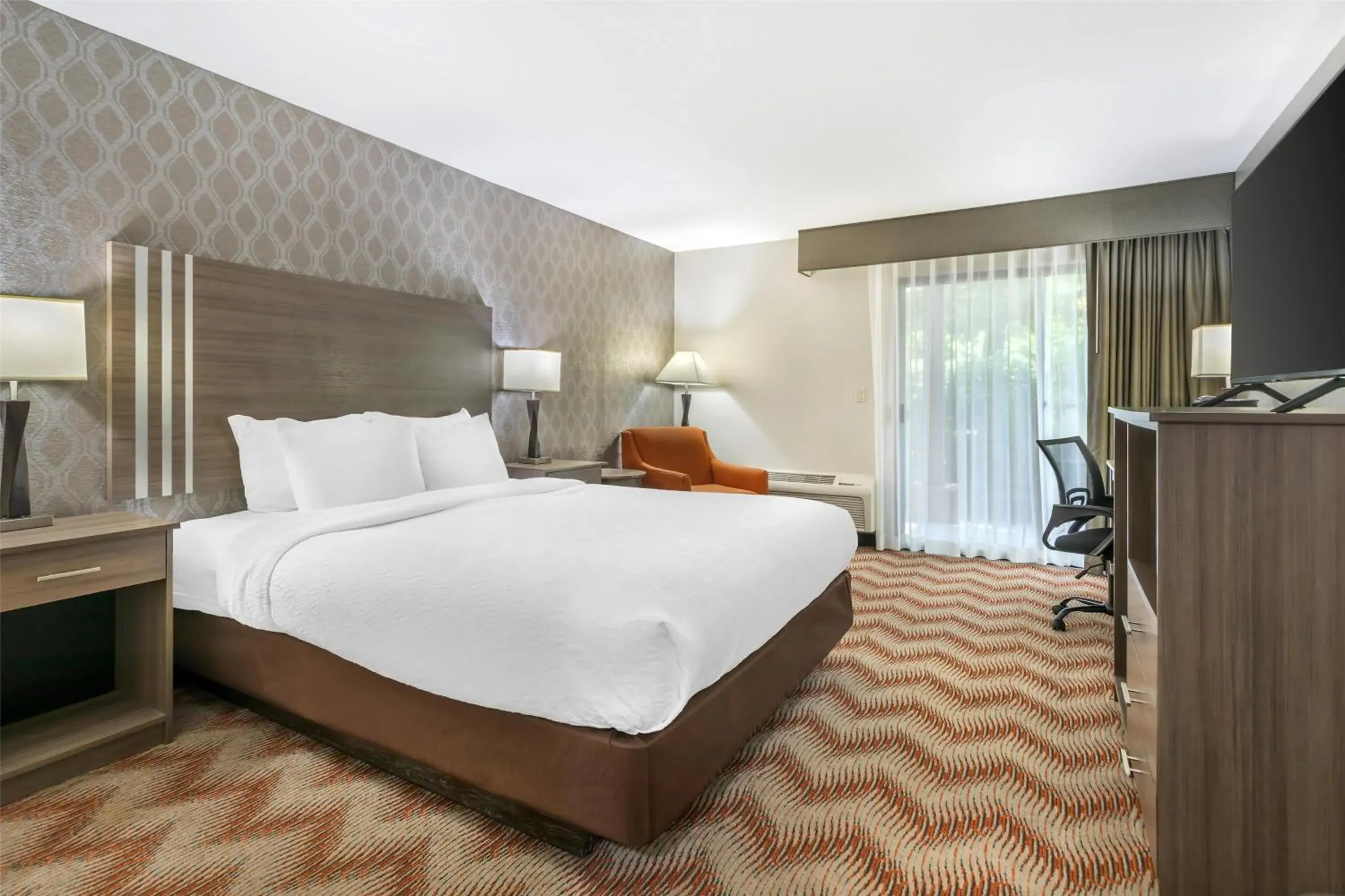 Bedroom, Bed in Best Western Plus Sonora Oaks Hotel and Conference Center Bedroom, Bed in Best Western Plus Sonora Oaks Hotel and Conference Center