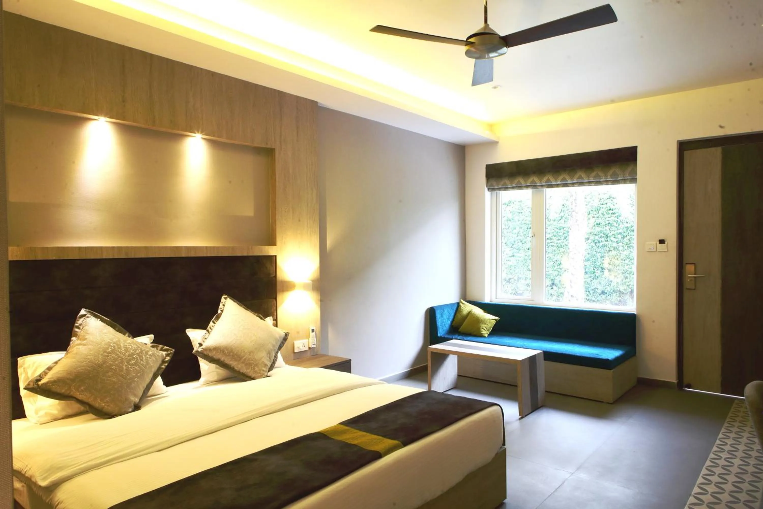 Bedroom, Bed in Kingston Resort