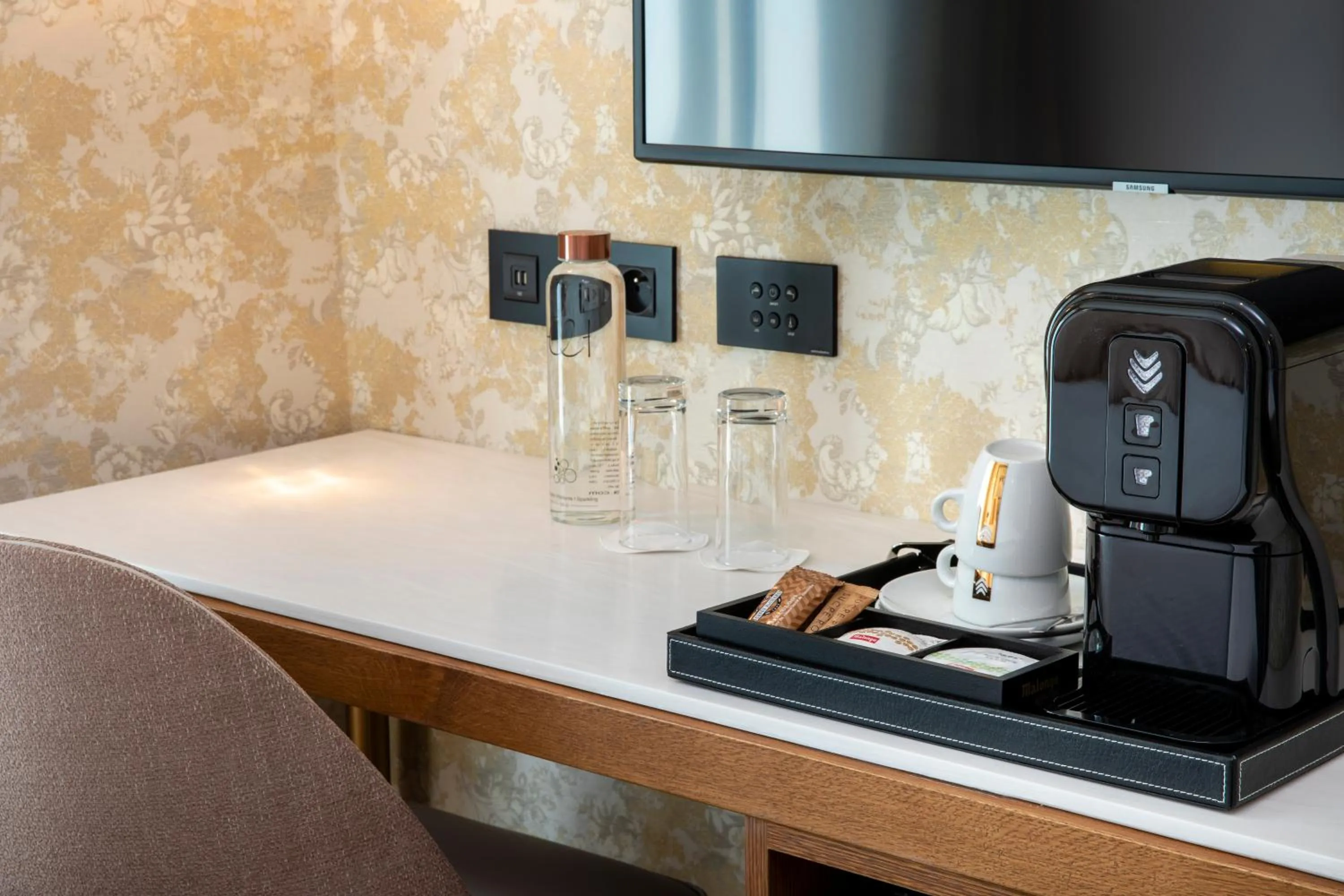 Hôtel des Champs-Elysées