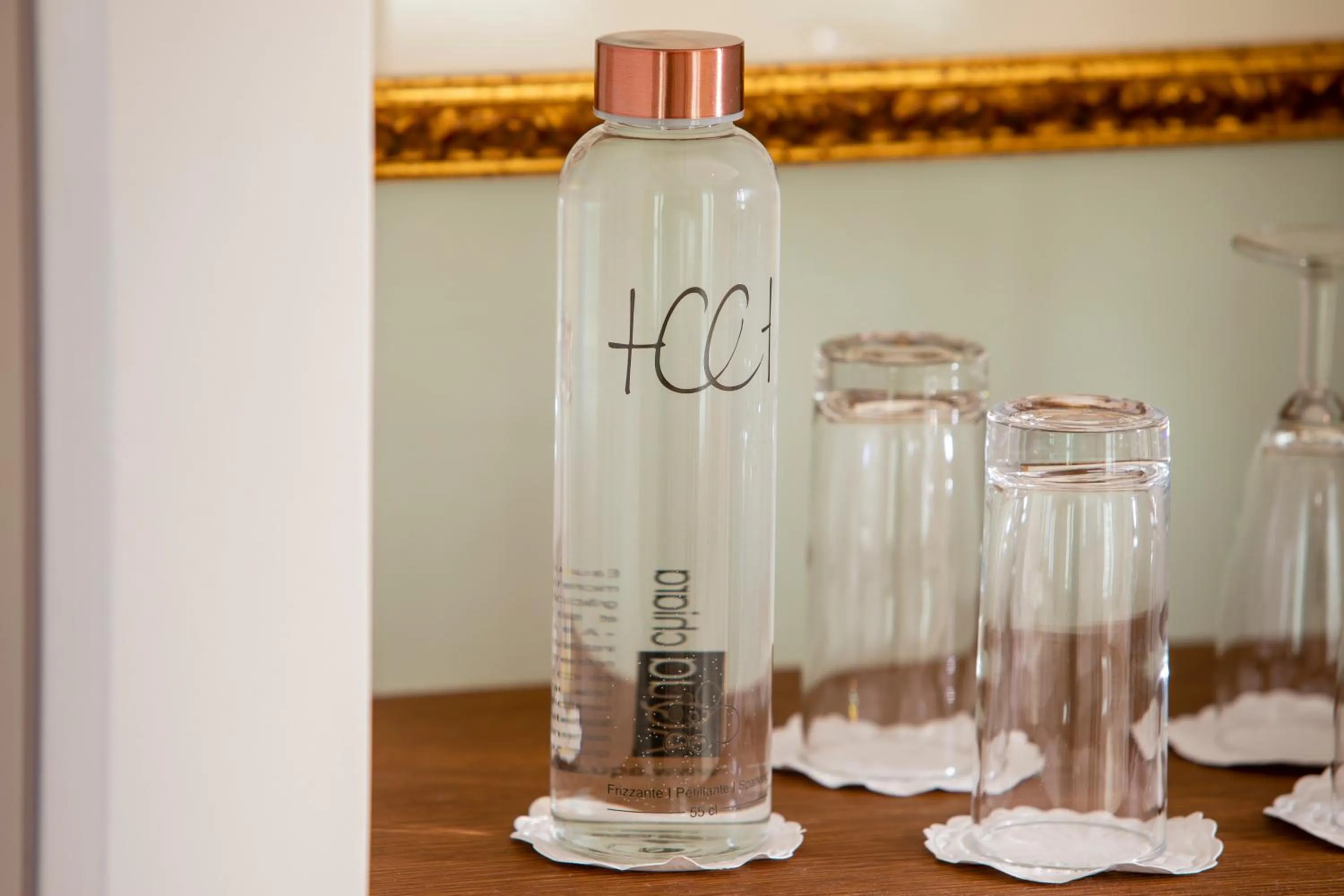 Decorative detail in Hôtel des Champs-Elysées