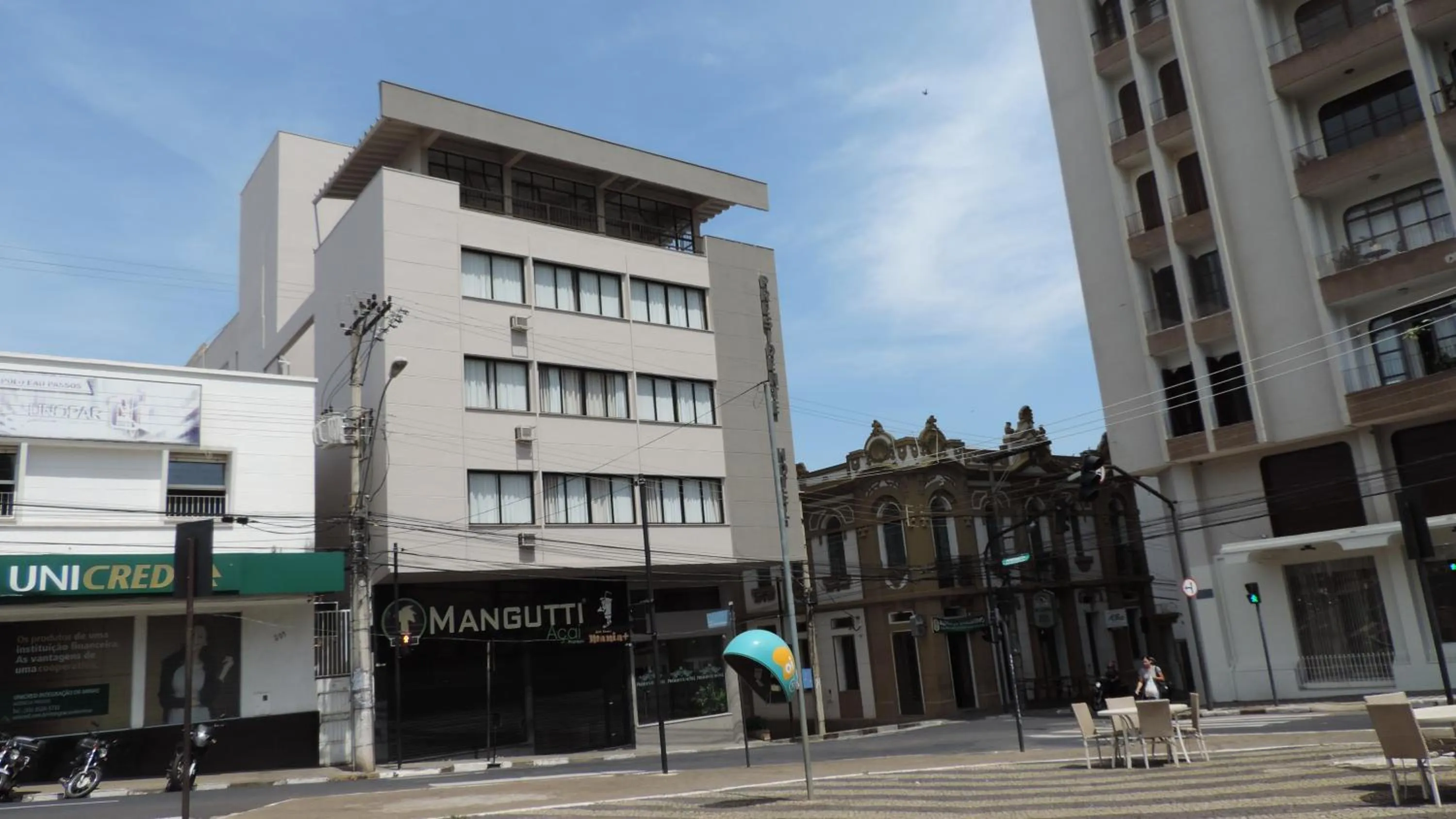 Facade/entrance in Presidente Hotel