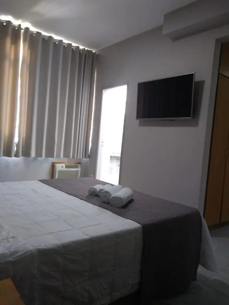 TV and multimedia, Bed in Presidente Hotel TV and multimedia, Bed in Presidente Hotel