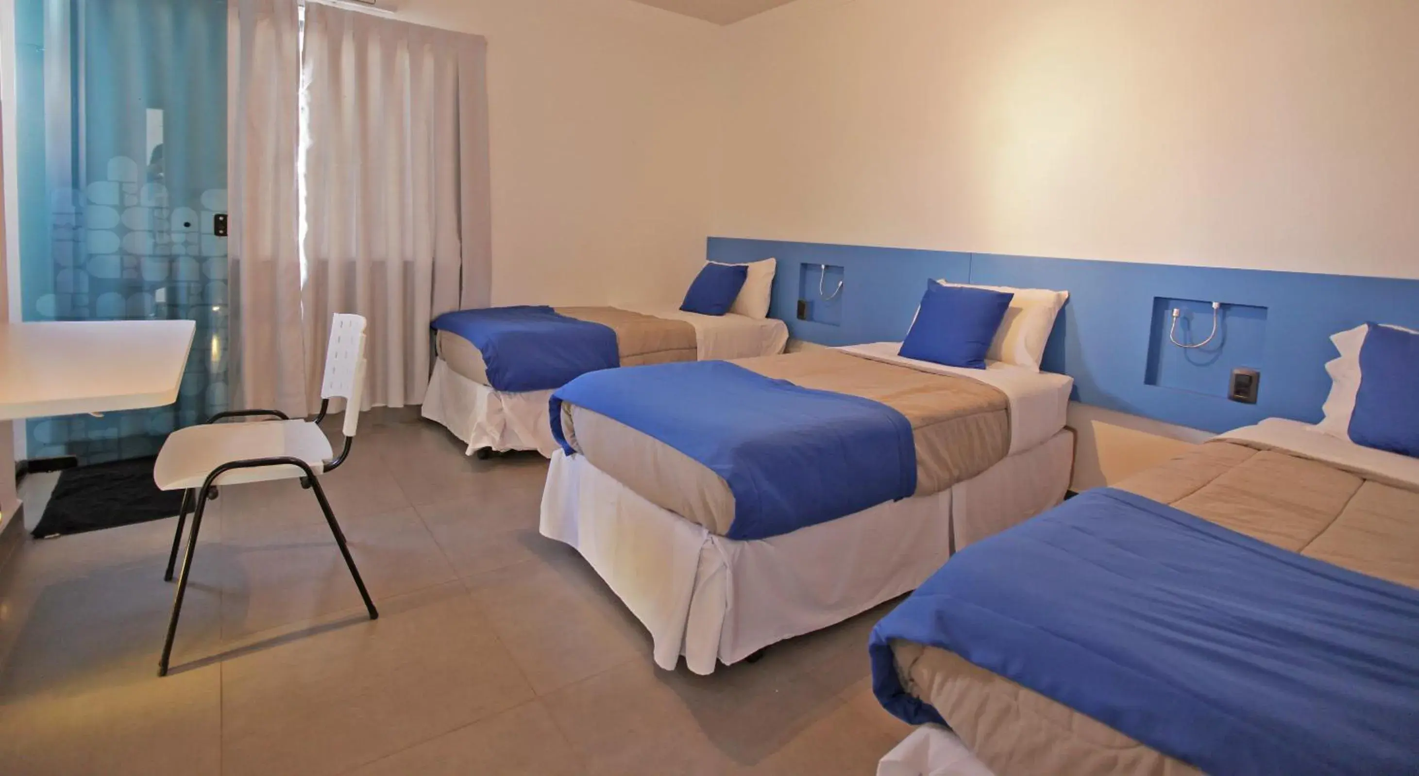 Triple Room with 3 Single Bed and Private Bathroom in Concept Design Hostel & Suites Triple Room with 3 Single Bed and Private Bathroom in Concept Design Hostel & Suites