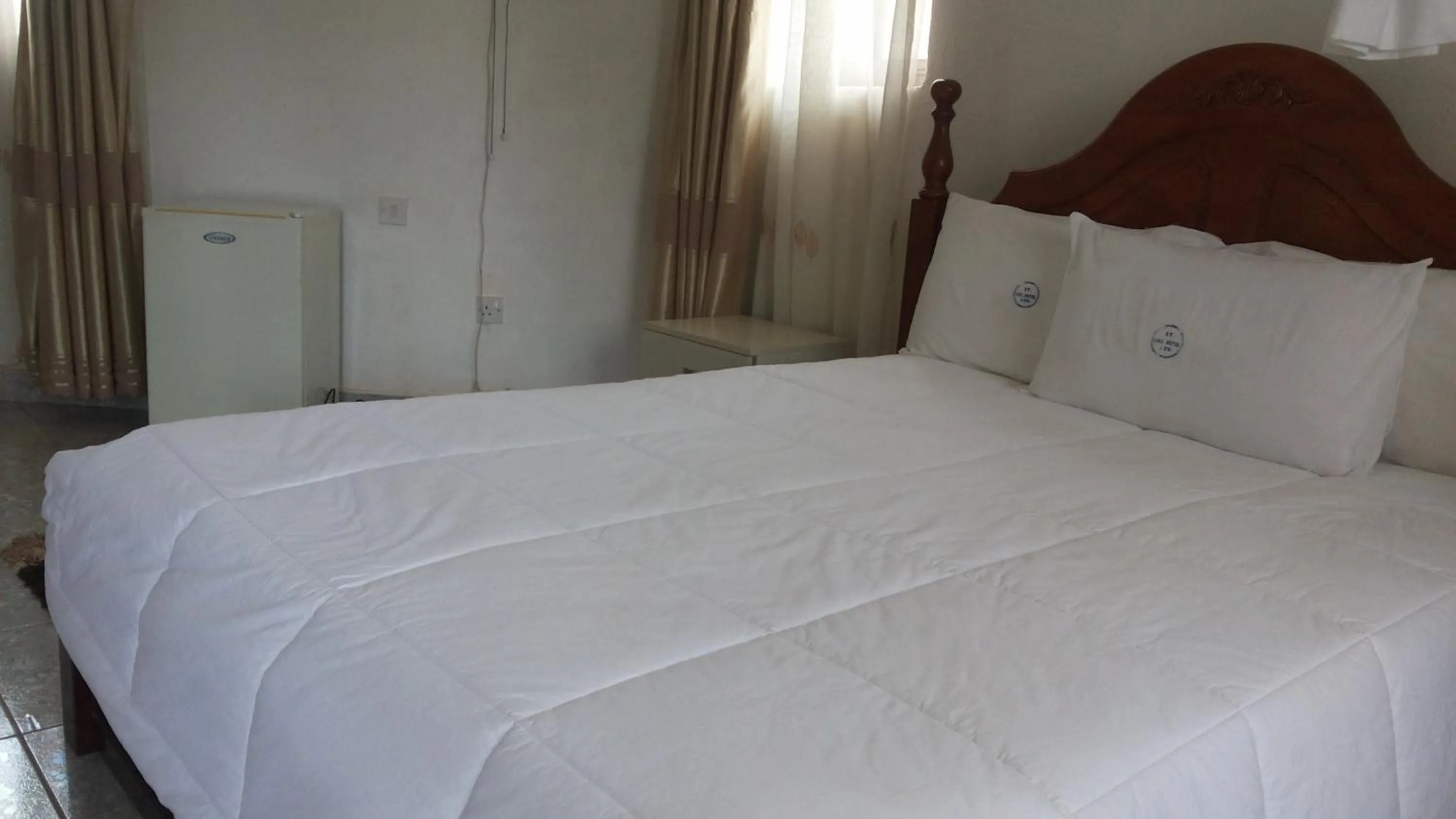 Photo of the whole room in St Lira Hotel