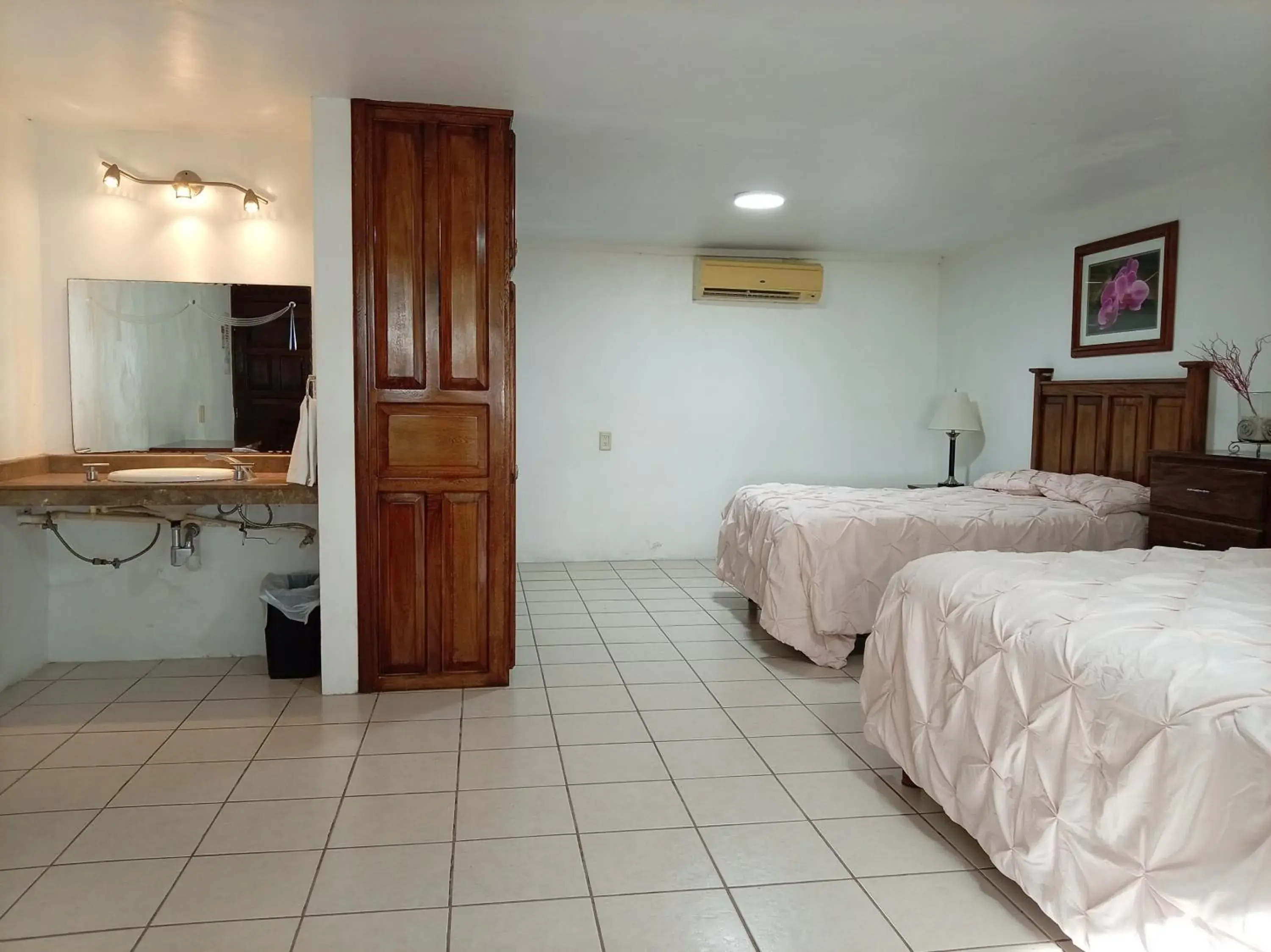 Queen Room with Sea View in Freedom Shores "La Gringa" Hotel - Universally Designed Queen Room with Sea View in Freedom Shores "La Gringa" Hotel - Universally Designed