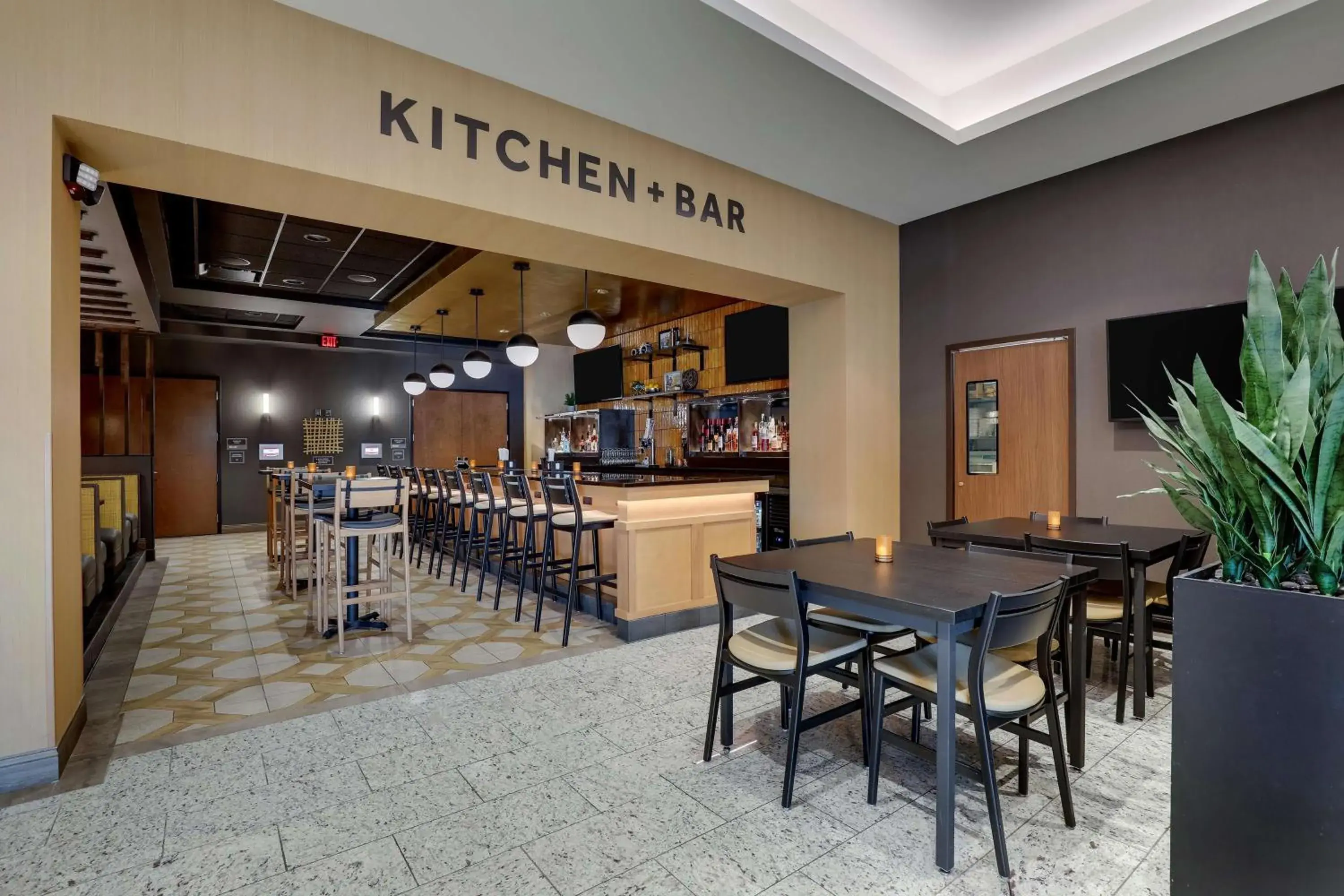 Lounge or bar in Drury Inn & Suites Lafayette IN Lounge or bar in Drury Inn & Suites Lafayette IN