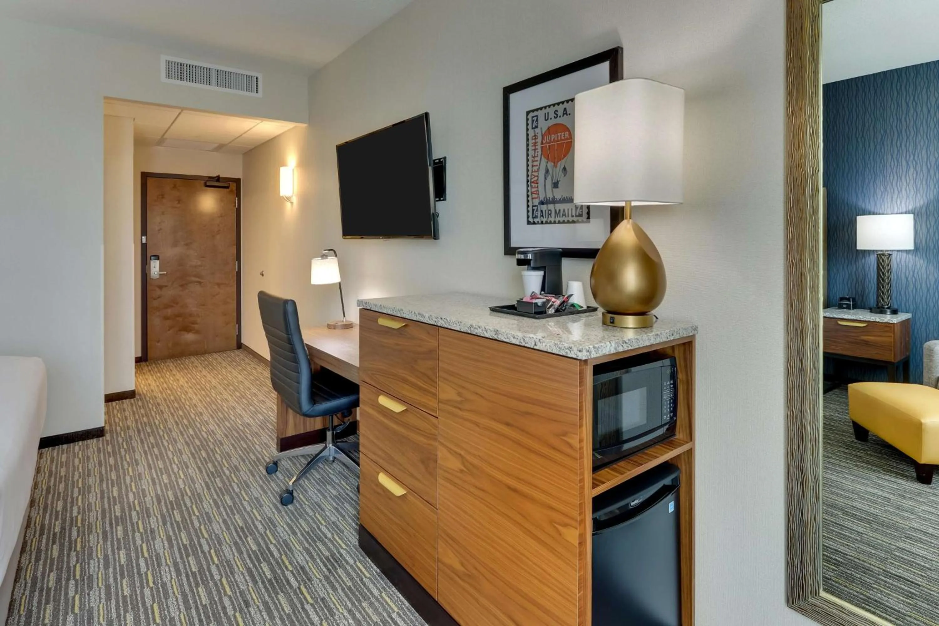 Photo of the whole room, Bed in Drury Inn & Suites Lafayette IN