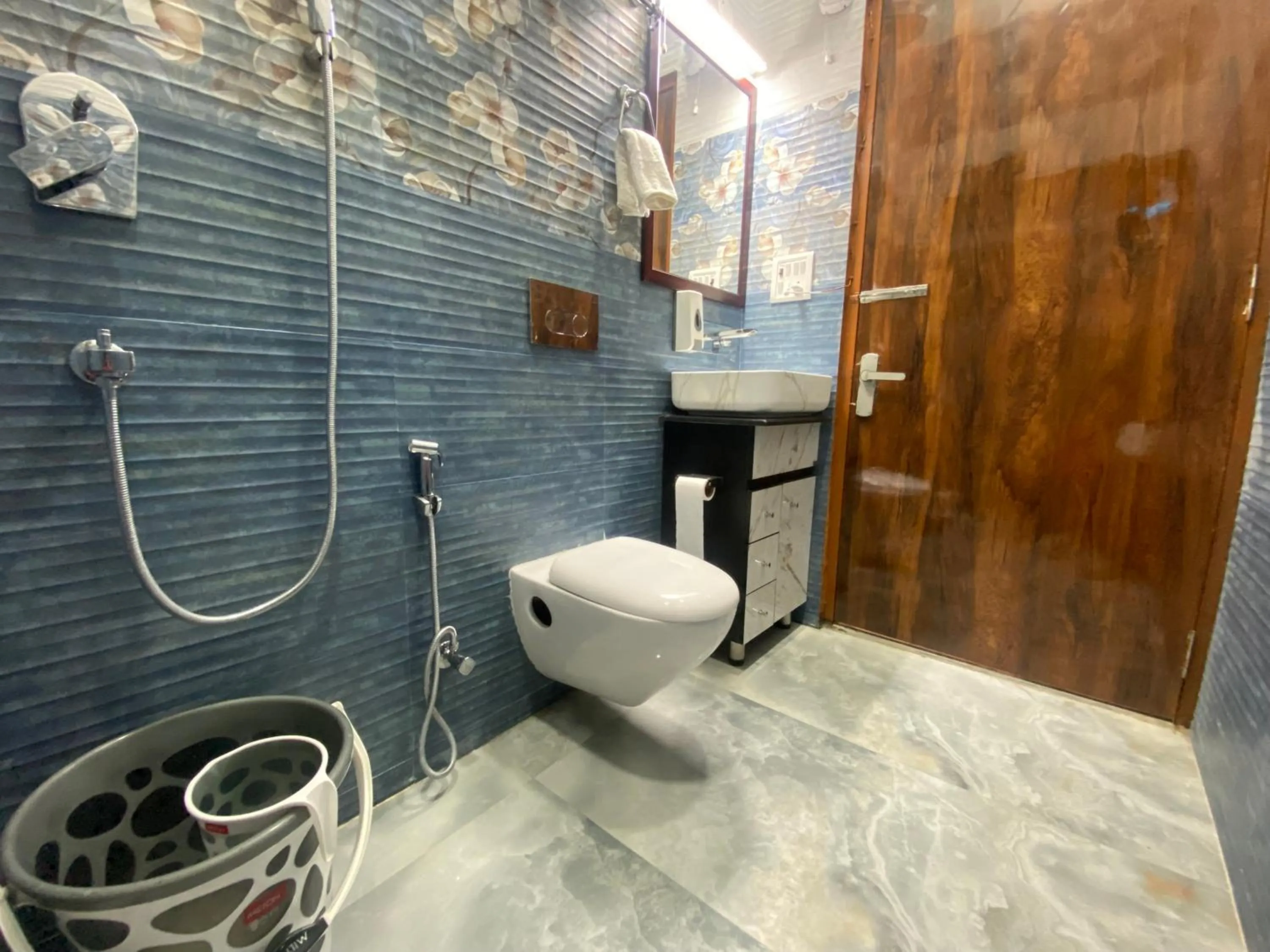 Bathroom in Golden Homestay