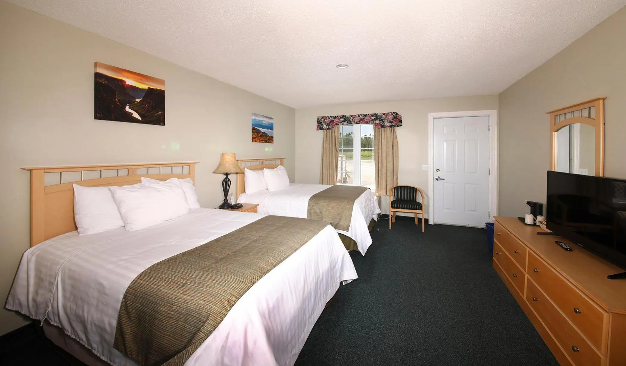 Bedroom, Bed in Fisherman's Landing Inn