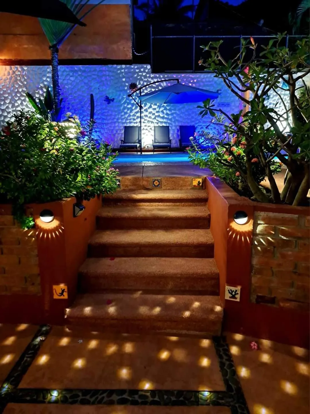 Night in HOTELITO SWISS OASIS, Playa Zicatela - Adults Only - Kitchen - Cocina