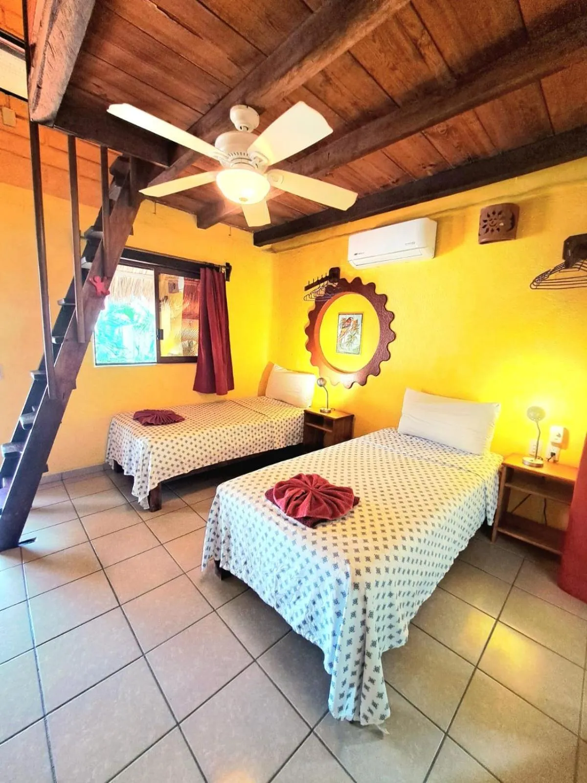 Duplex Room - single occupancy in HOTELITO SWISS OASIS, Playa Zicatela - Adults Only - Kitchen - Cocina