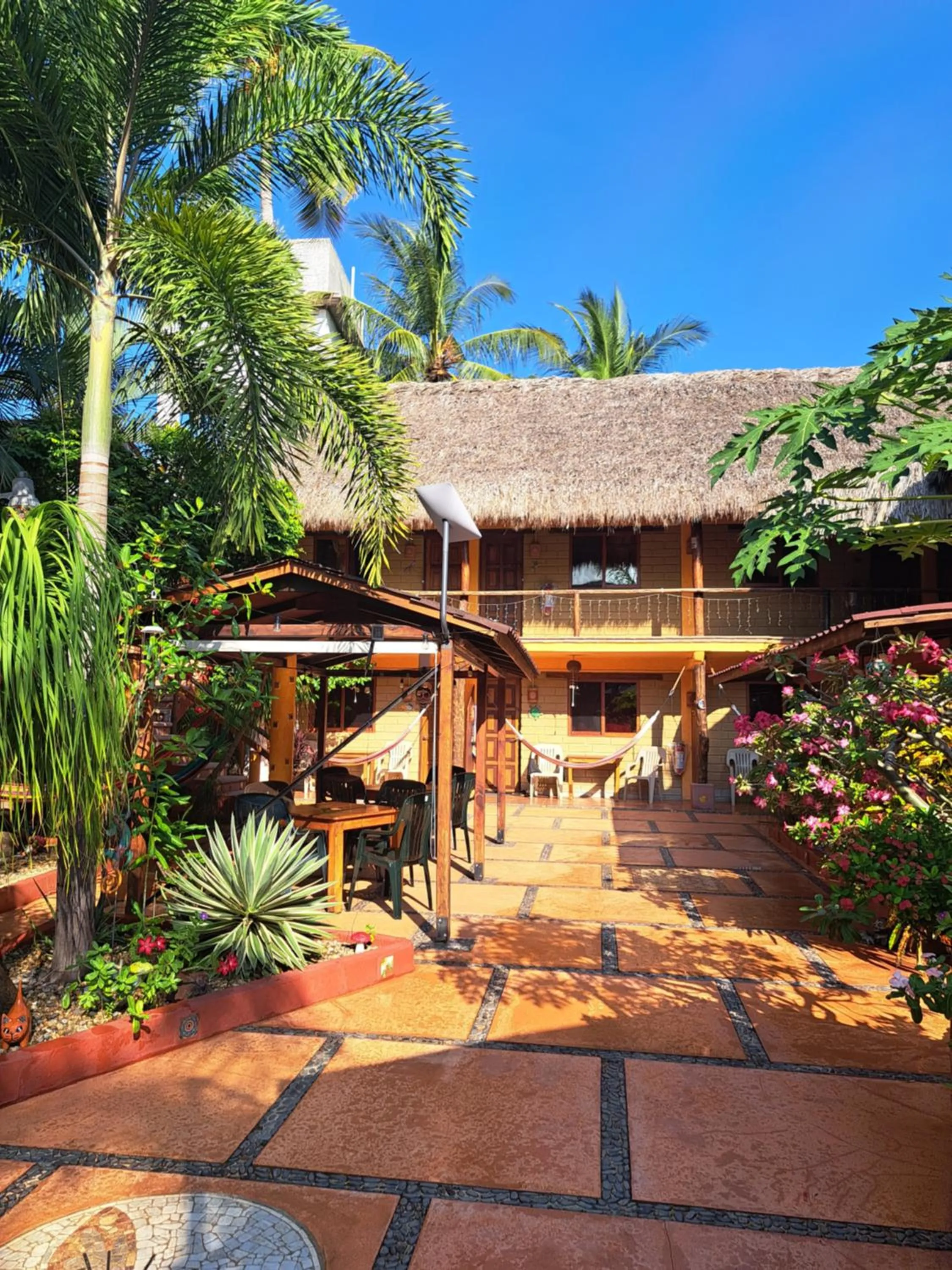 Property building in HOTELITO SWISS OASIS, Playa Zicatela - Adults Only - Kitchen - Cocina
