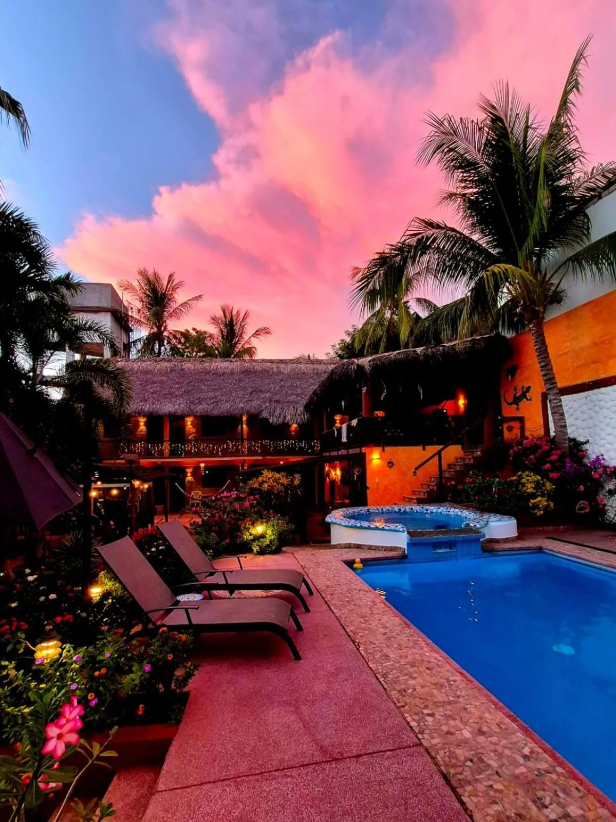 Property building in HOTELITO SWISS OASIS, Playa Zicatela - Adults Only - Kitchen - Cocina