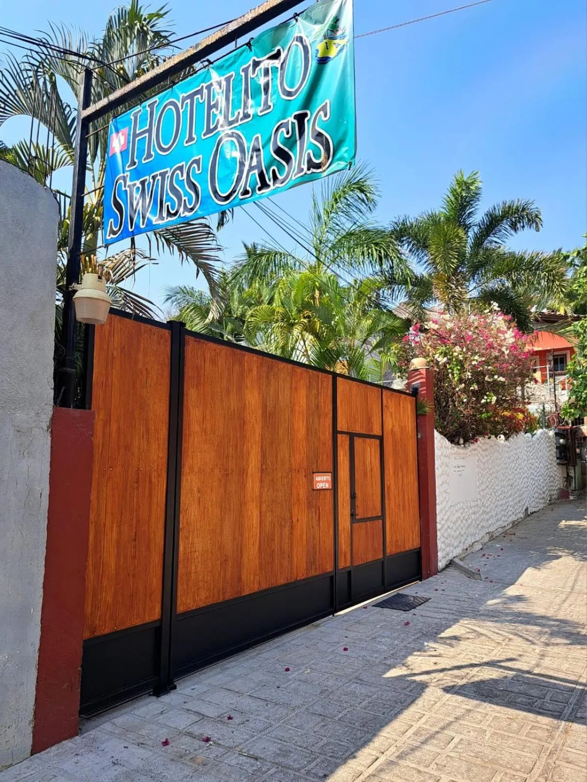 Property building in HOTELITO SWISS OASIS, Playa Zicatela - Adults Only - Kitchen - Cocina