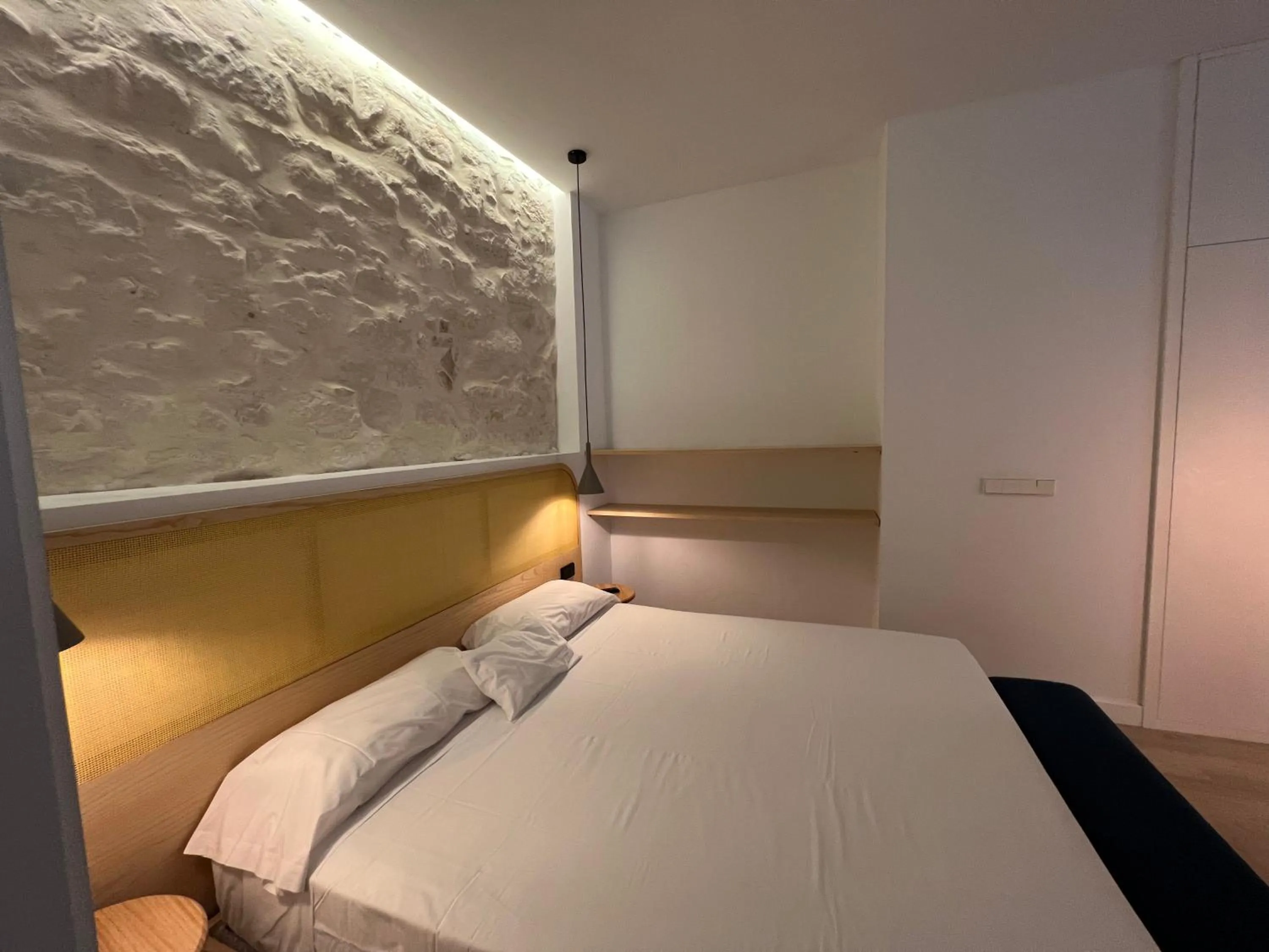 Bed in Hotel Serawa Alicante