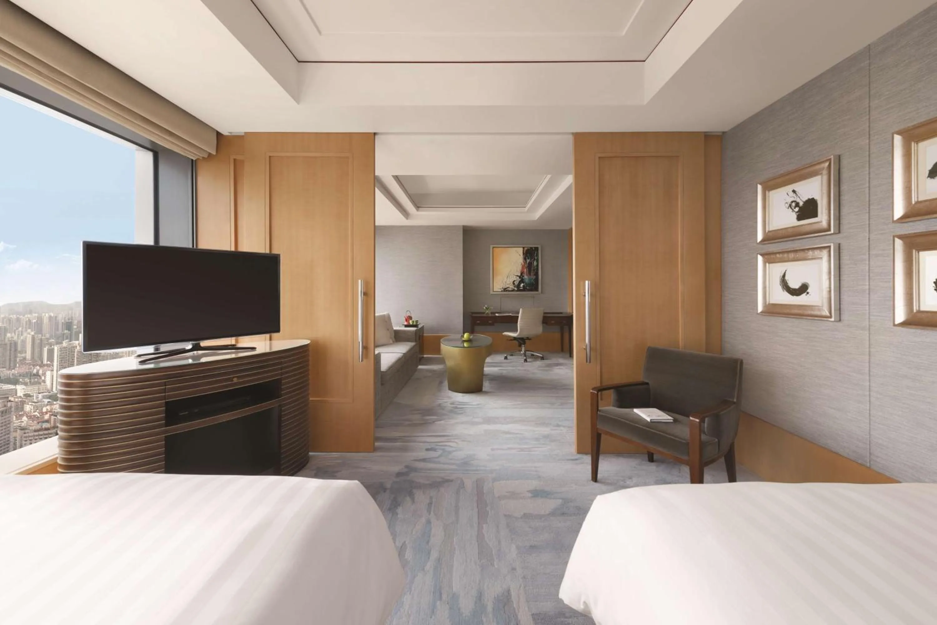 Photo of the whole room, Bed in Jing An Shangri-La, Shanghai - sits centrally amid Puxi's iconic landmarks, uniquely positioned nearby Jing'an Temple