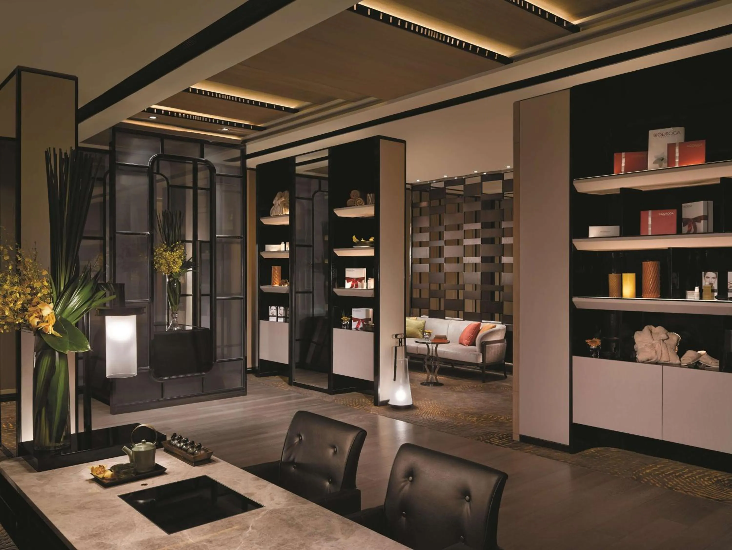 Spa and wellness centre/facilities in Jing An Shangri-La, Shanghai - sits centrally amid Puxi's iconic landmarks, uniquely positioned nearby Jing'an Temple